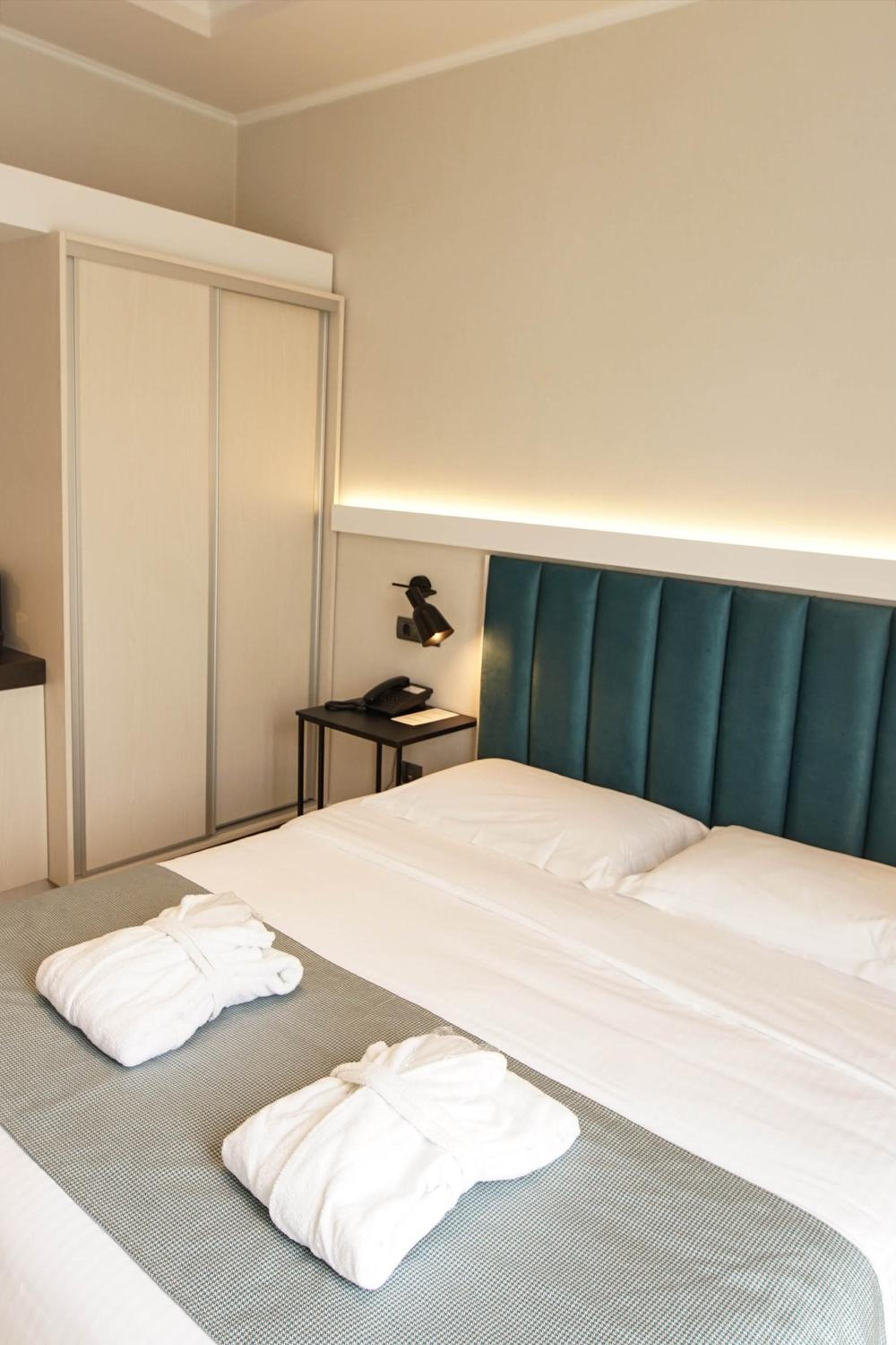 Junior Suite with Acropolis View