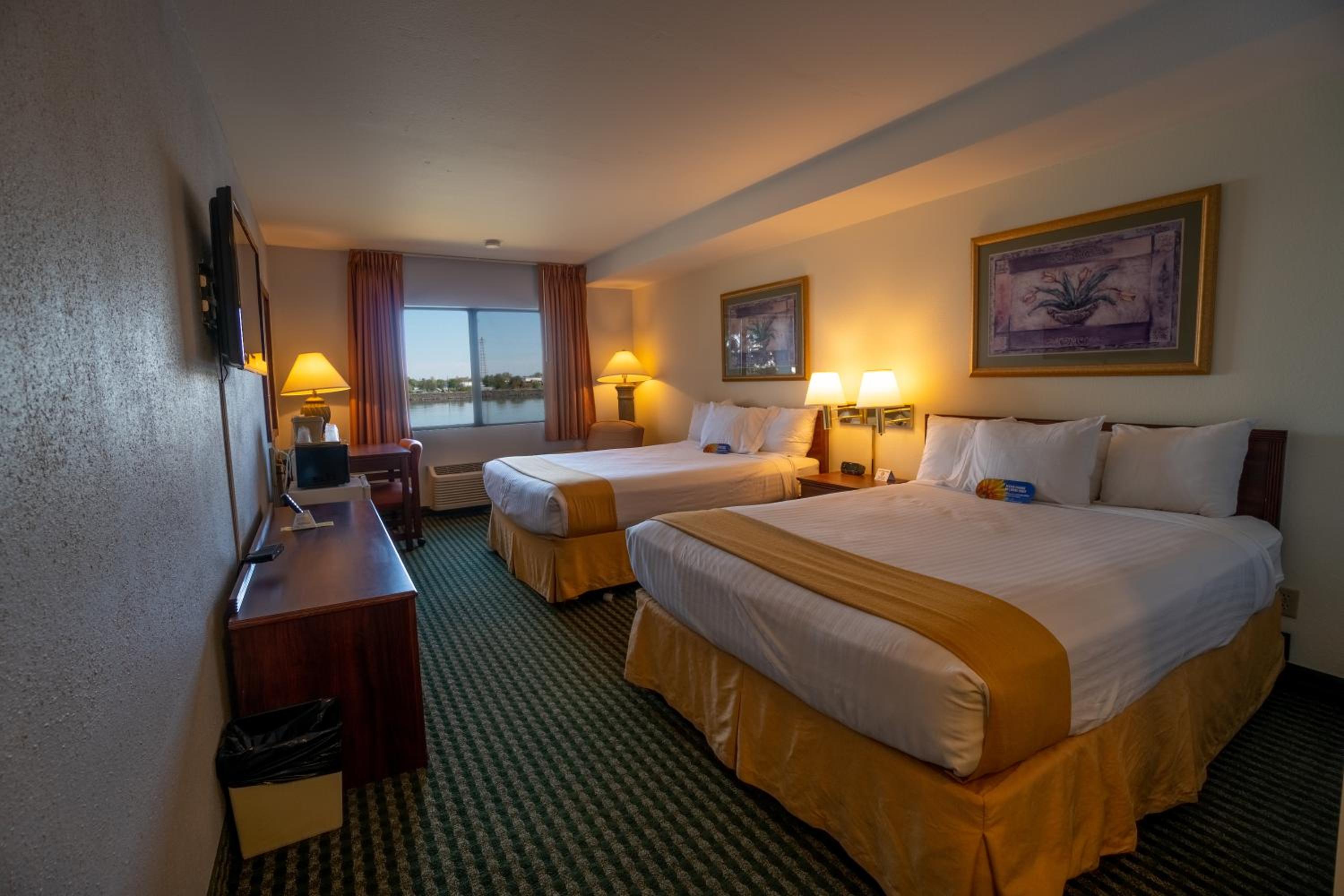 Queen Room with Two Queen Beds with River View