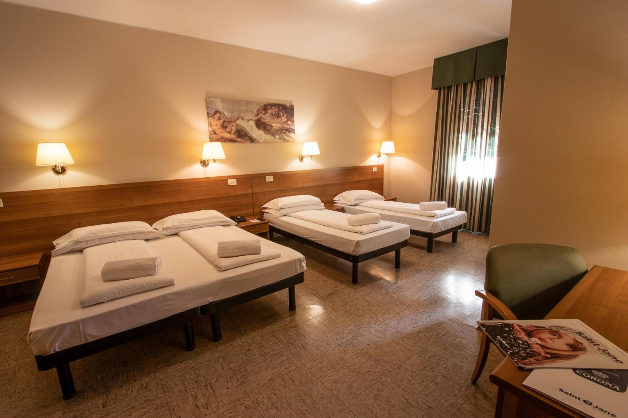 Quadruple room Economy