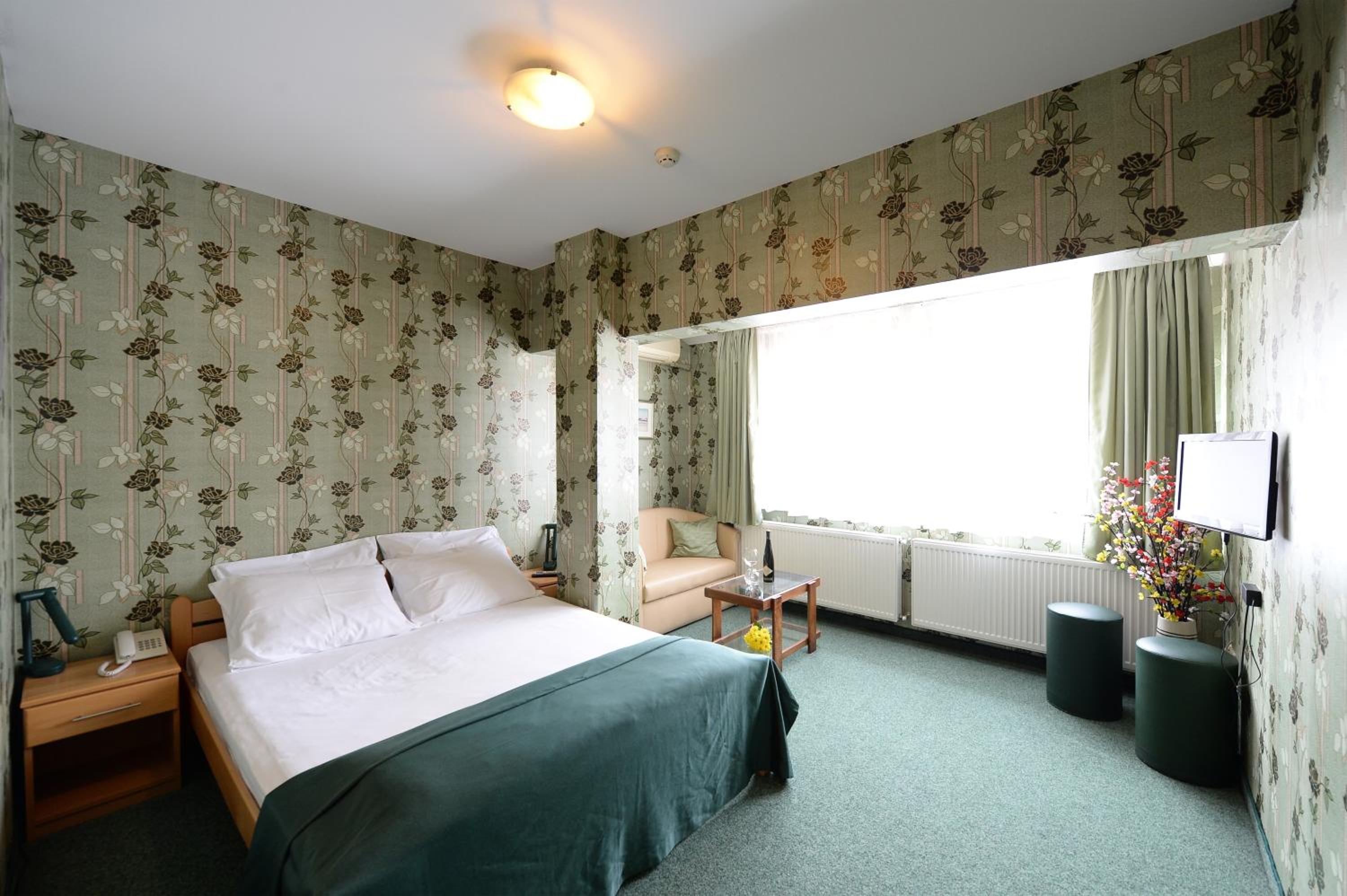Superior Double Room with Spa Bath