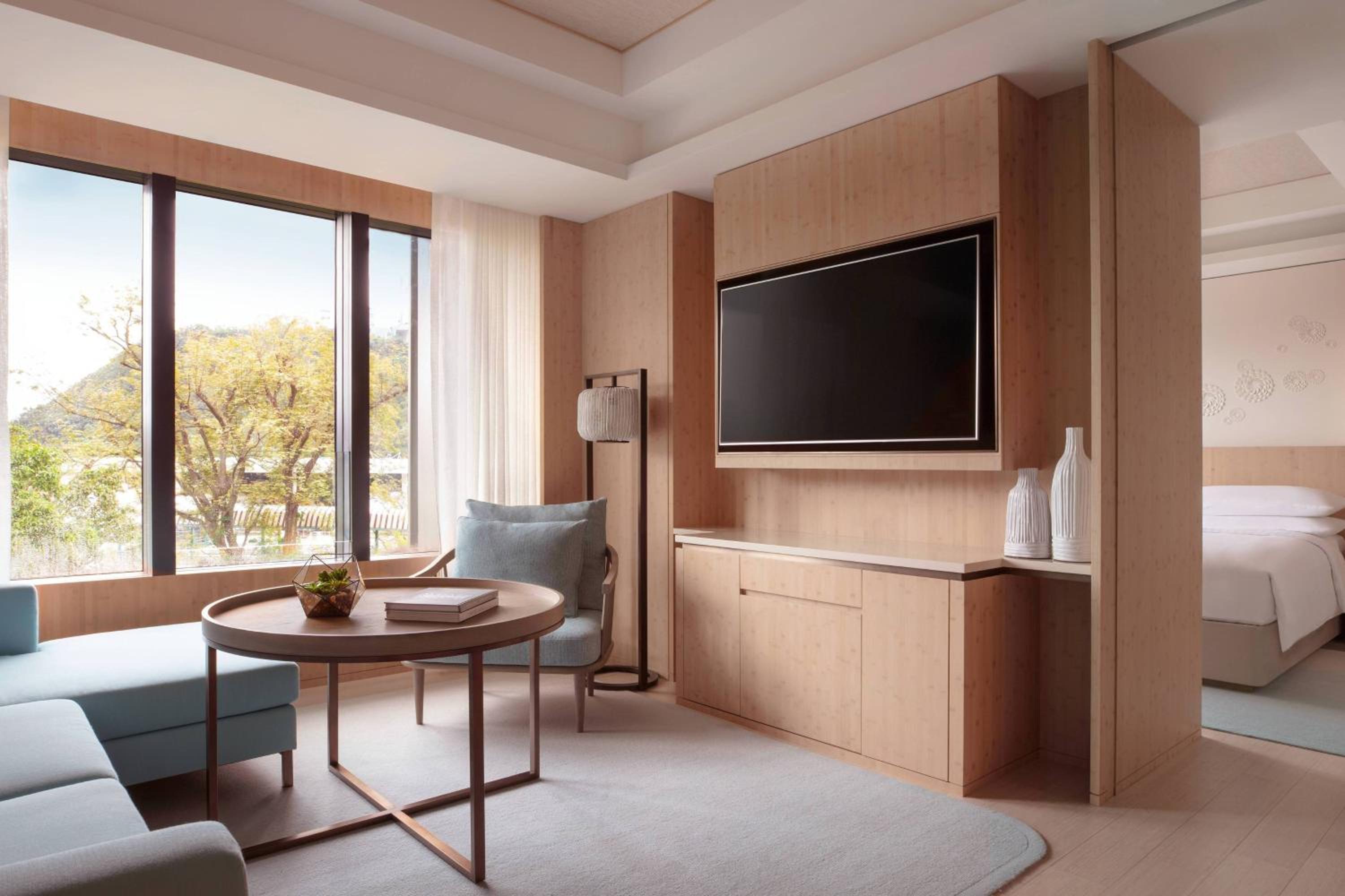 Executive King Suite - Club Level