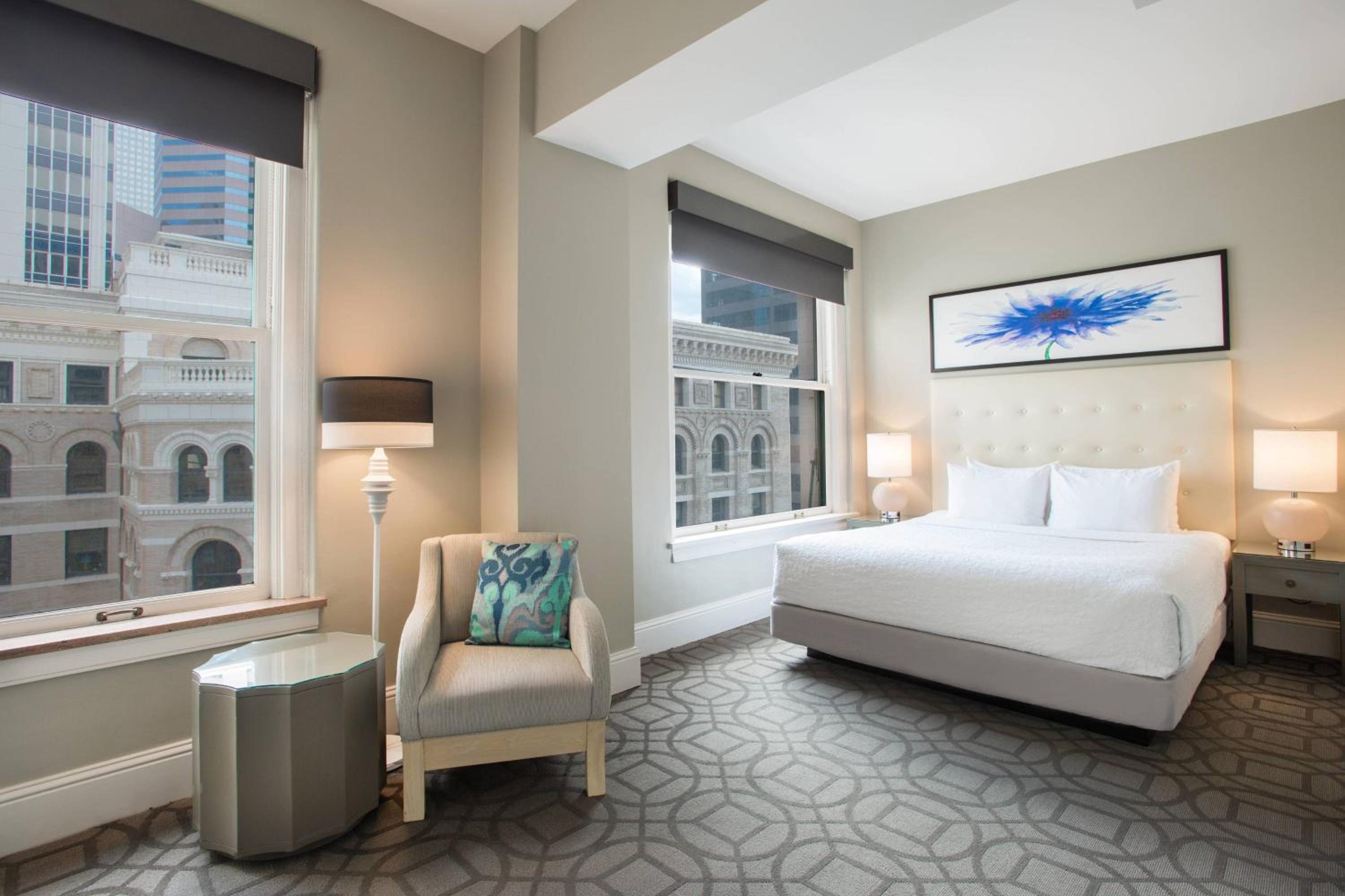 Deluxe Guest Room with One King Bed