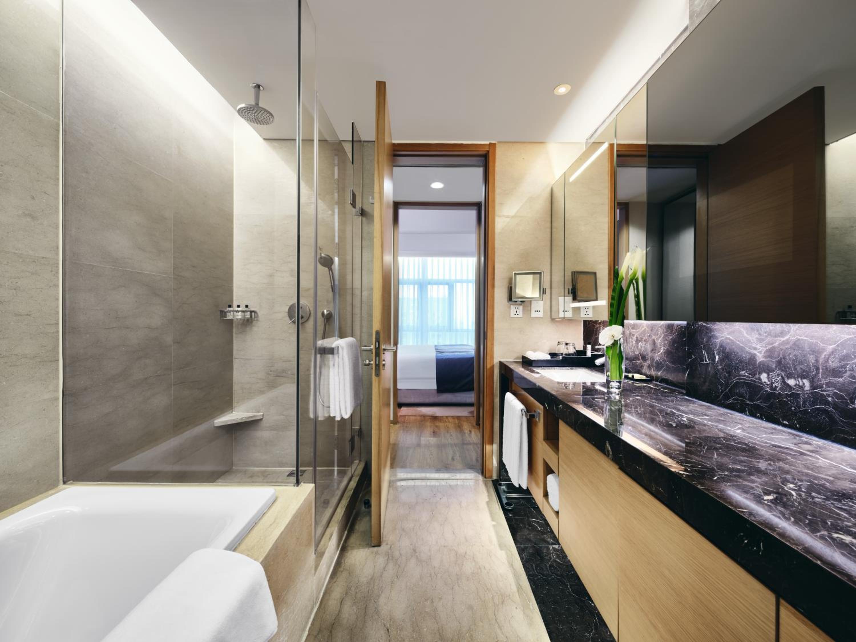 Deluxe King Size Room