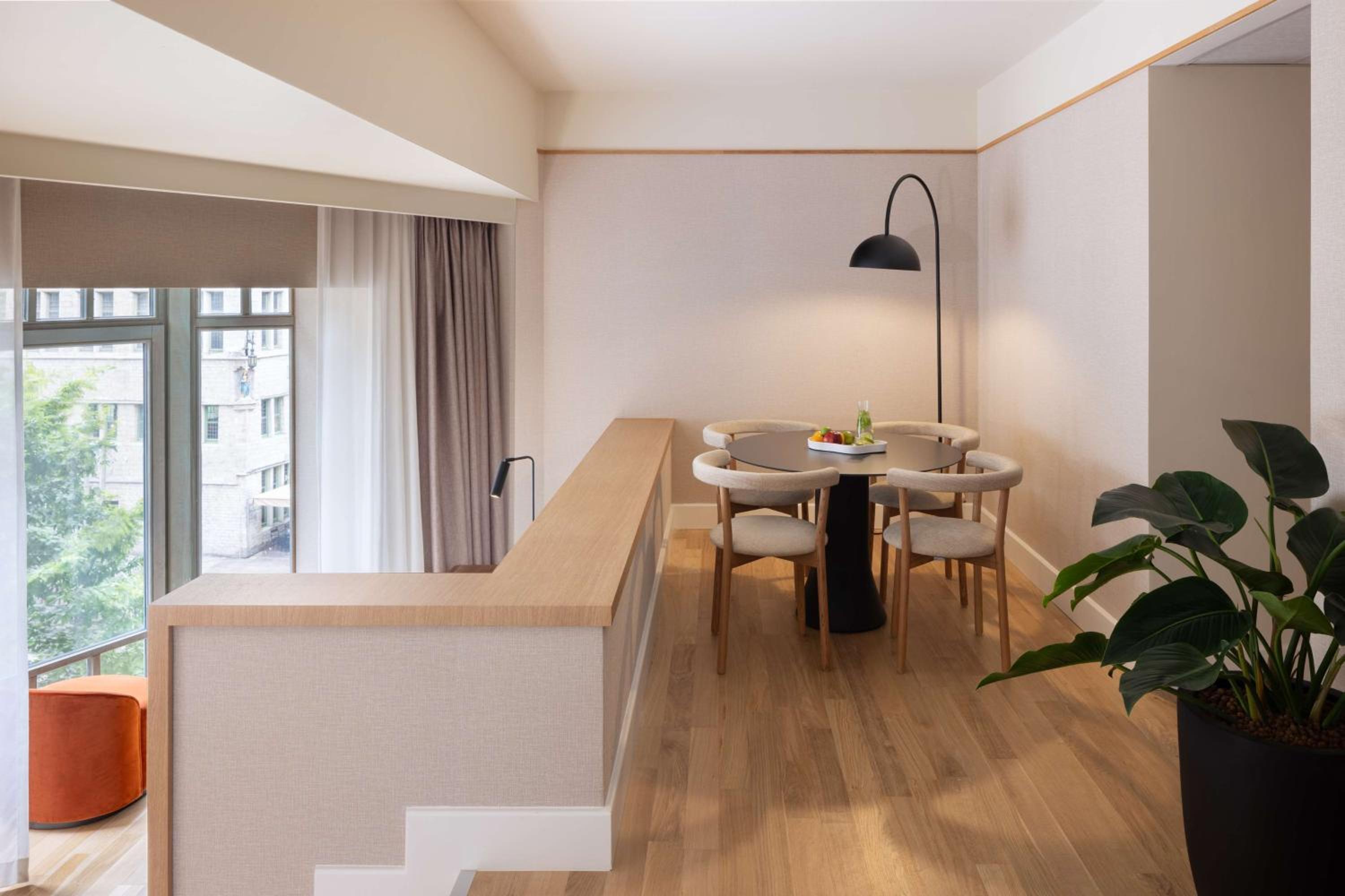 Family Room with Twin Extra Bed (2 Adults + 1 Child)