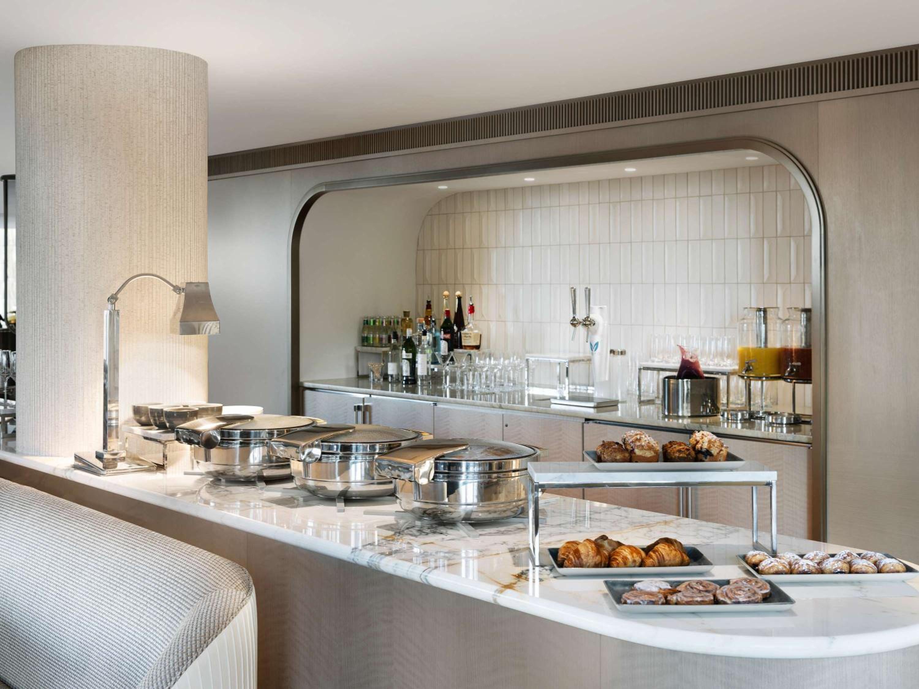 Fairmont Gold Room With Two Double Bed With Lounge Access