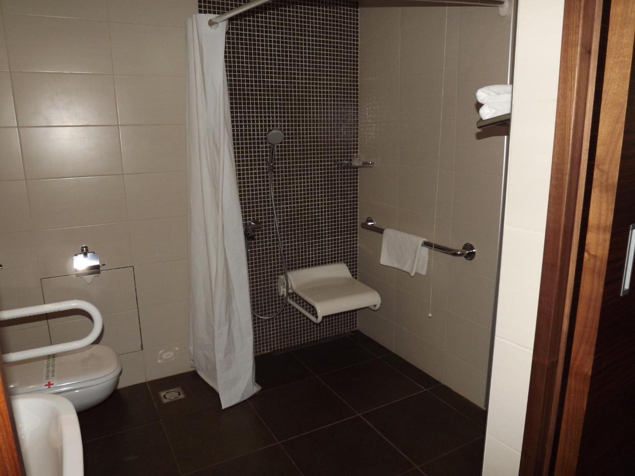 Double or Twin Room - Disability Access