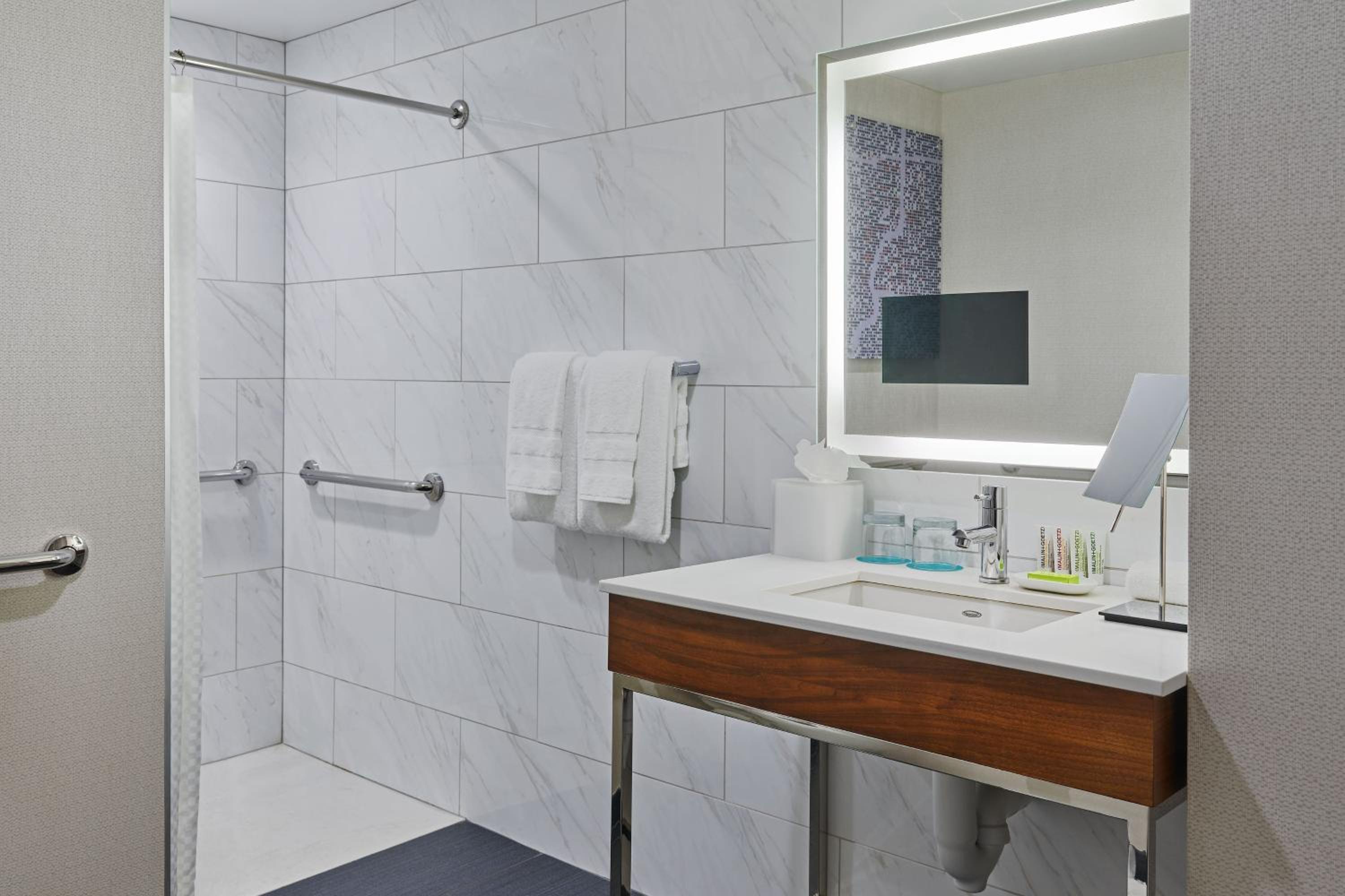 Classic, Guest room, 1 King