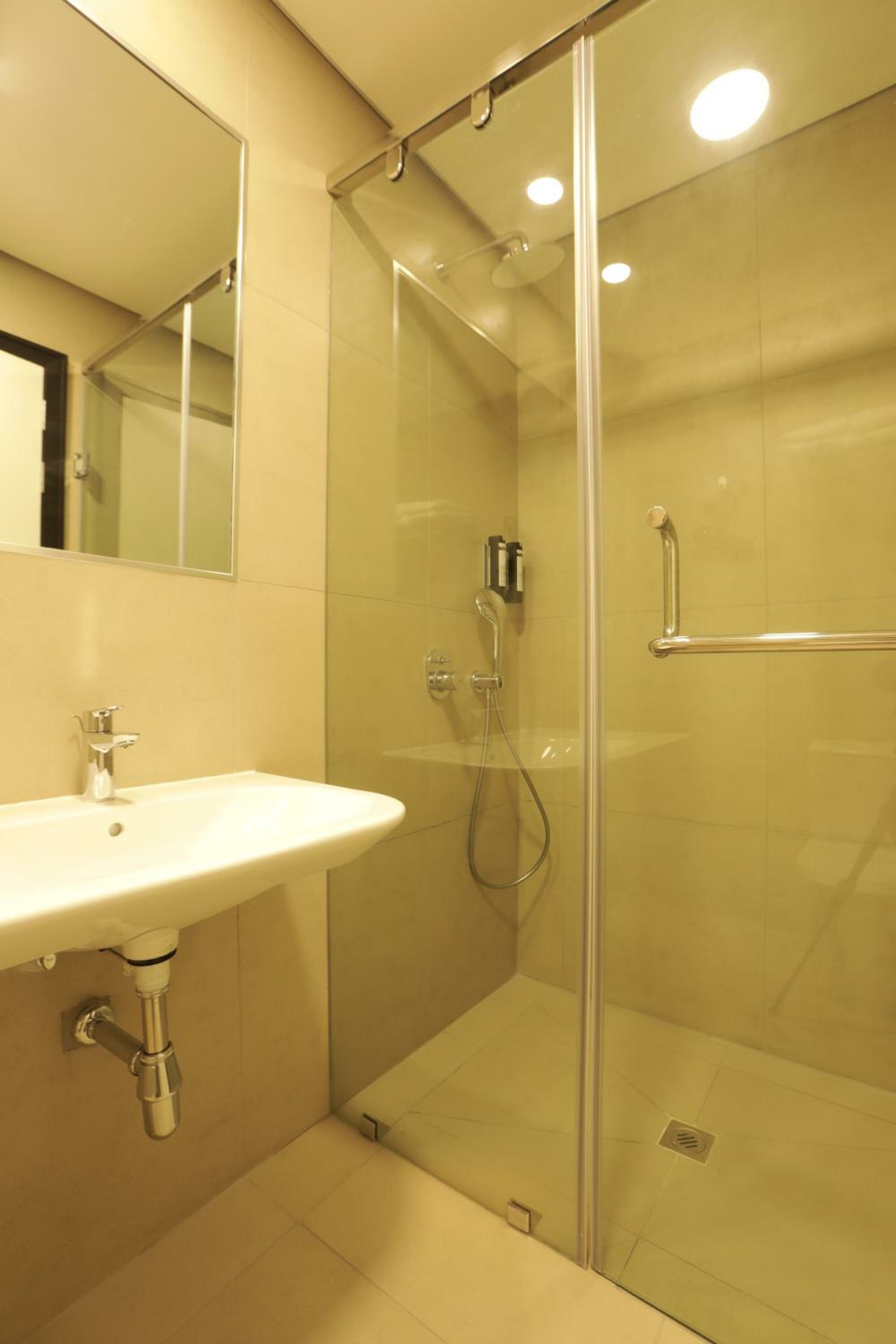 Economy Room