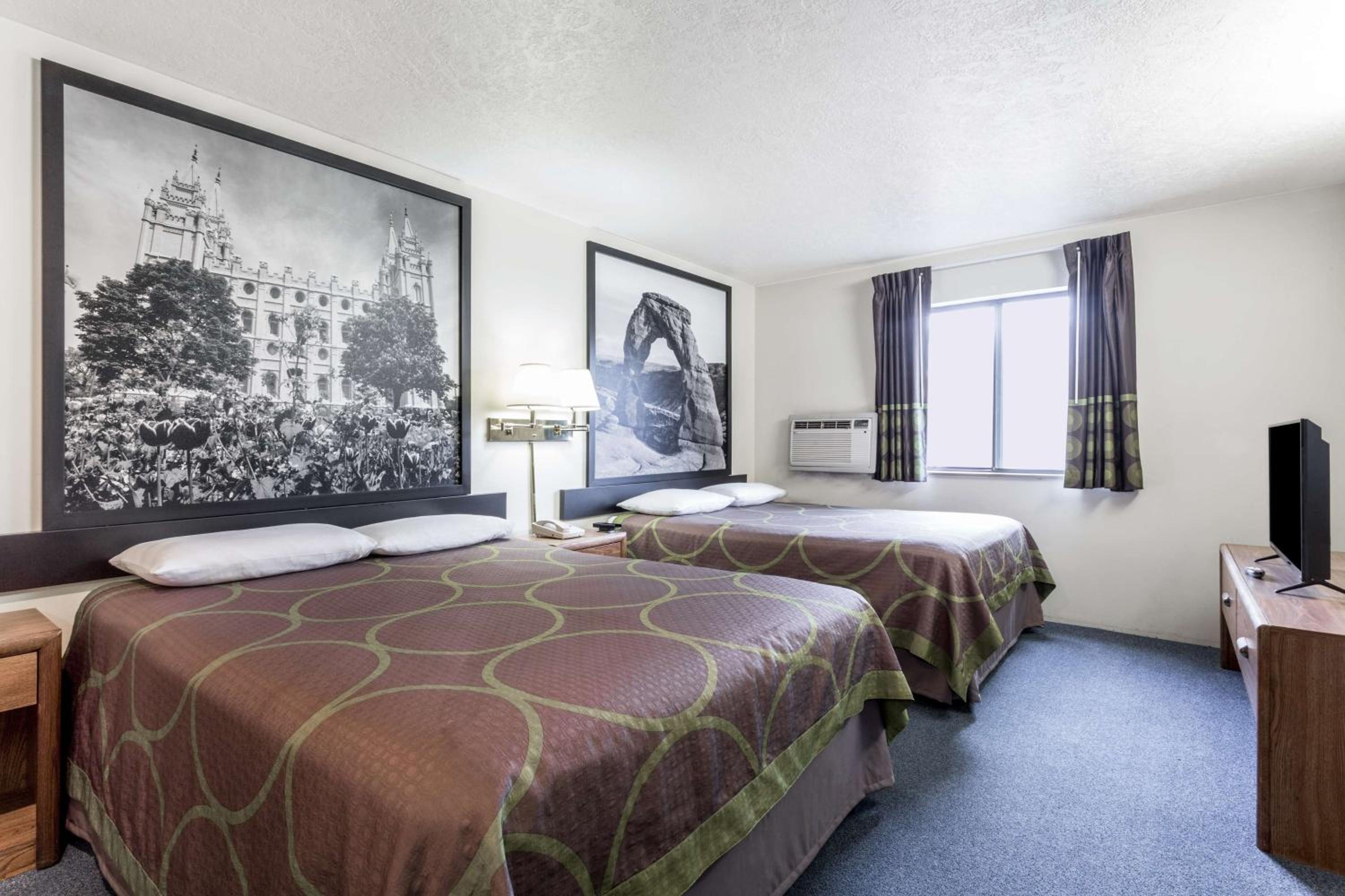 Queen Room with Two Queen Beds - Non-Smoking