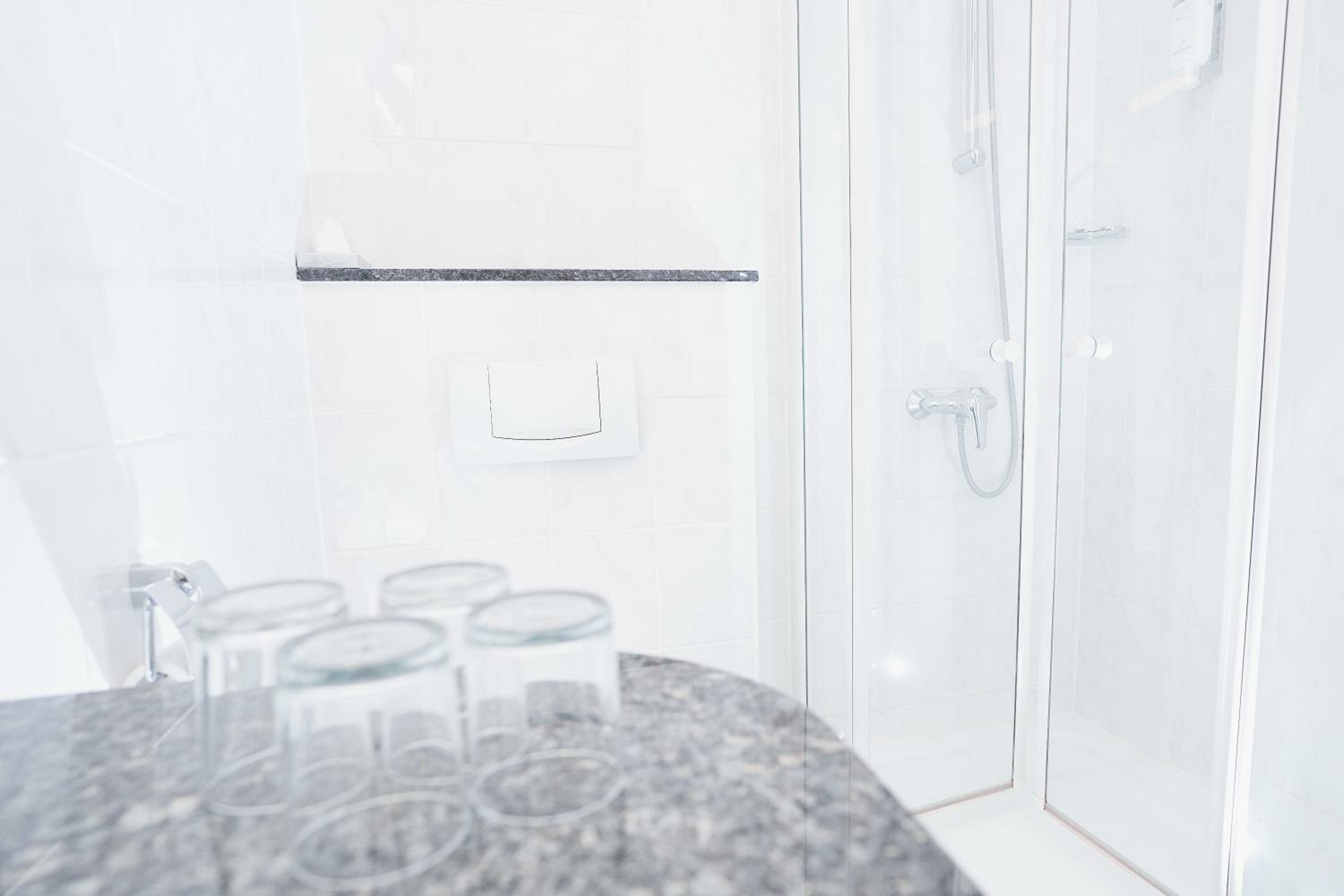 2 adjoining Double Rooms