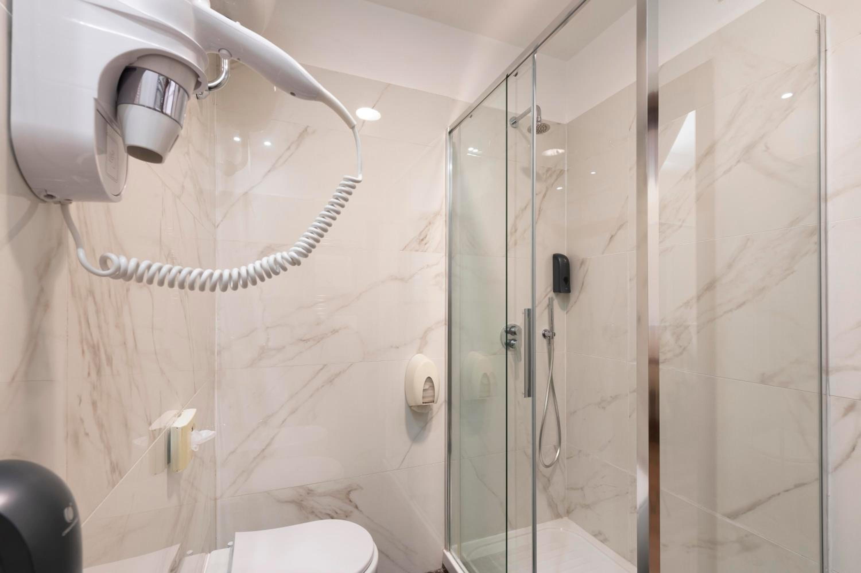 Quadruple Room with City View