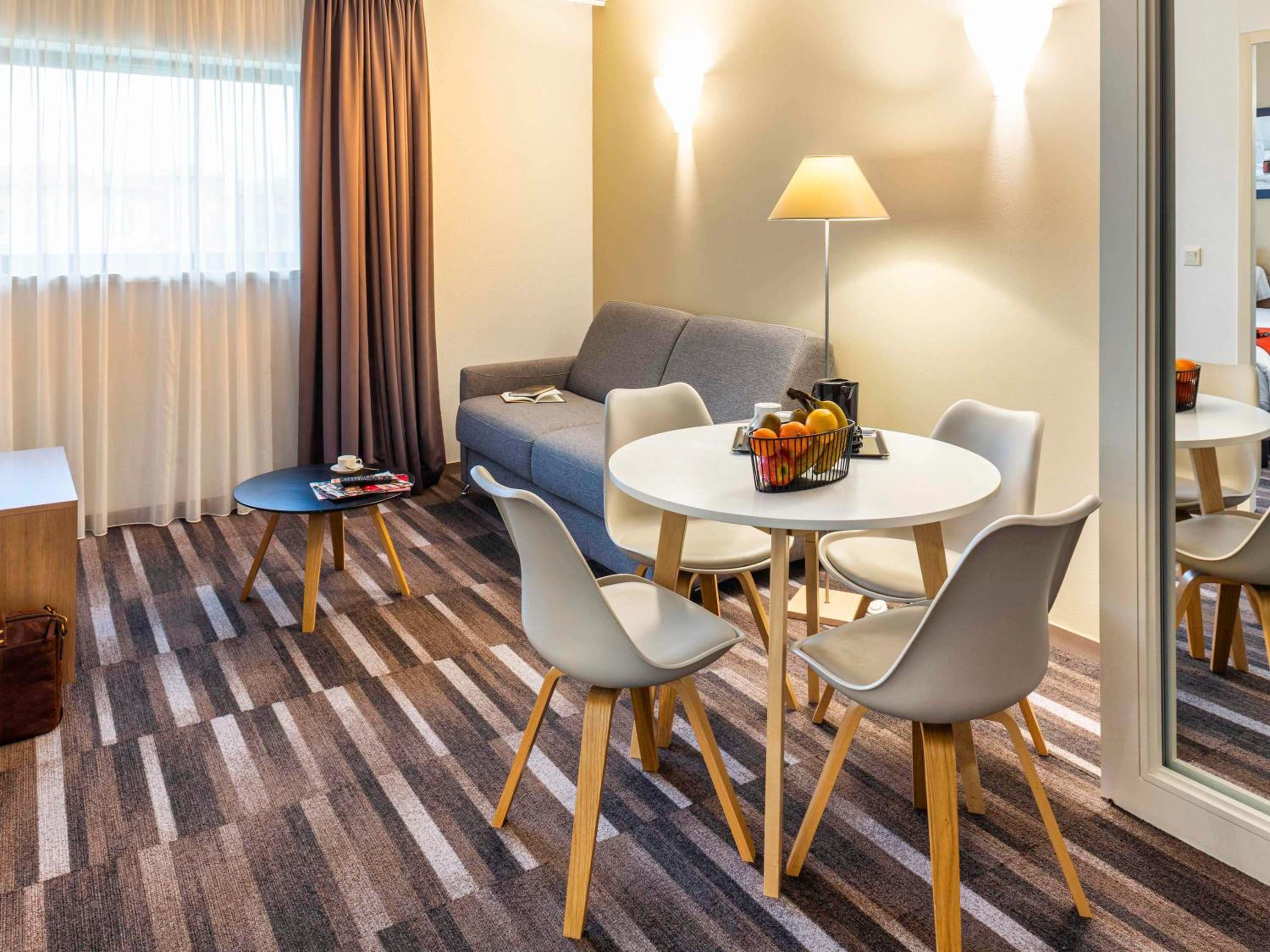 Family Room with Double Bed and Sofa 