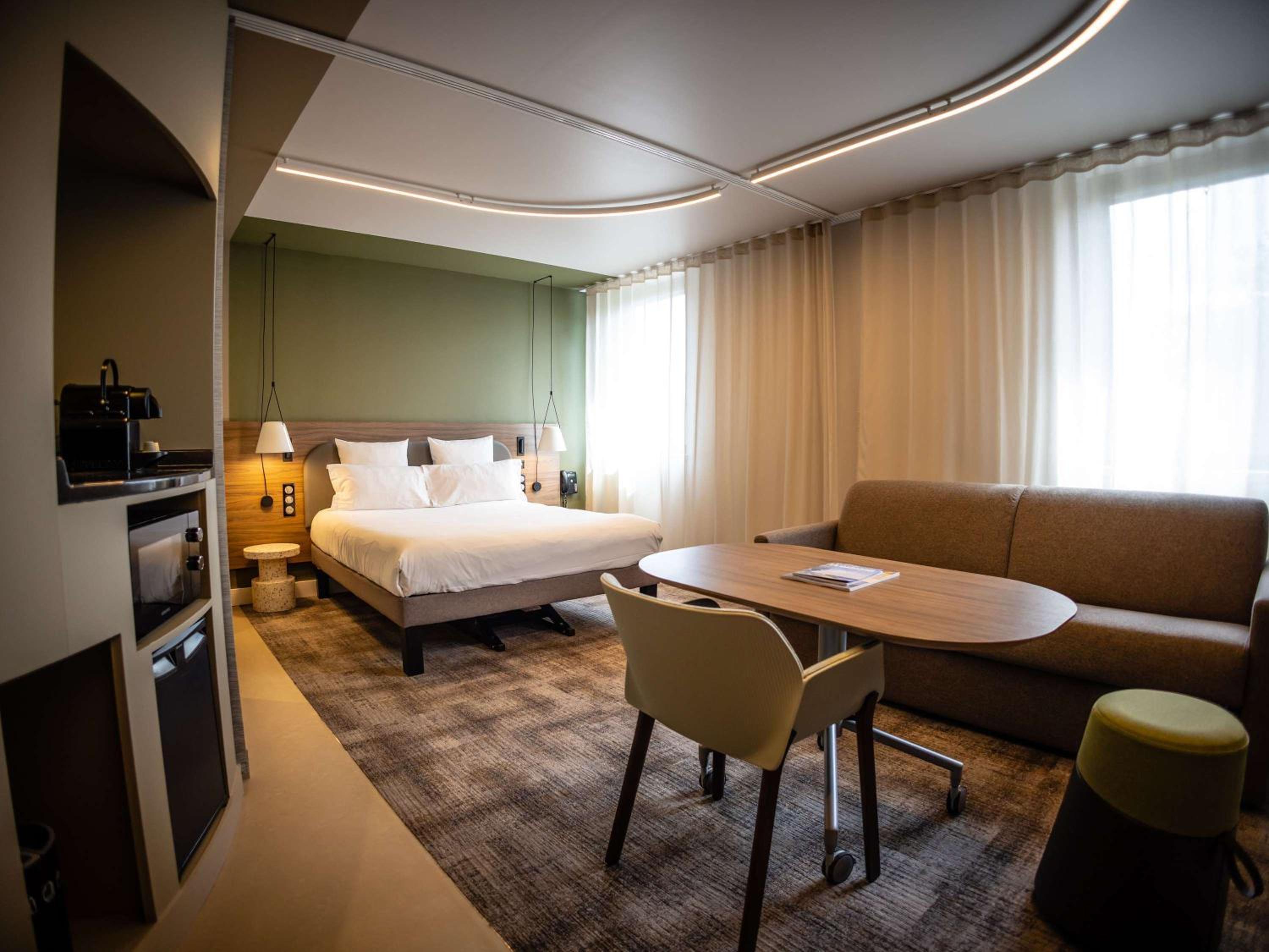 Premium Superior Room with One Double Bed