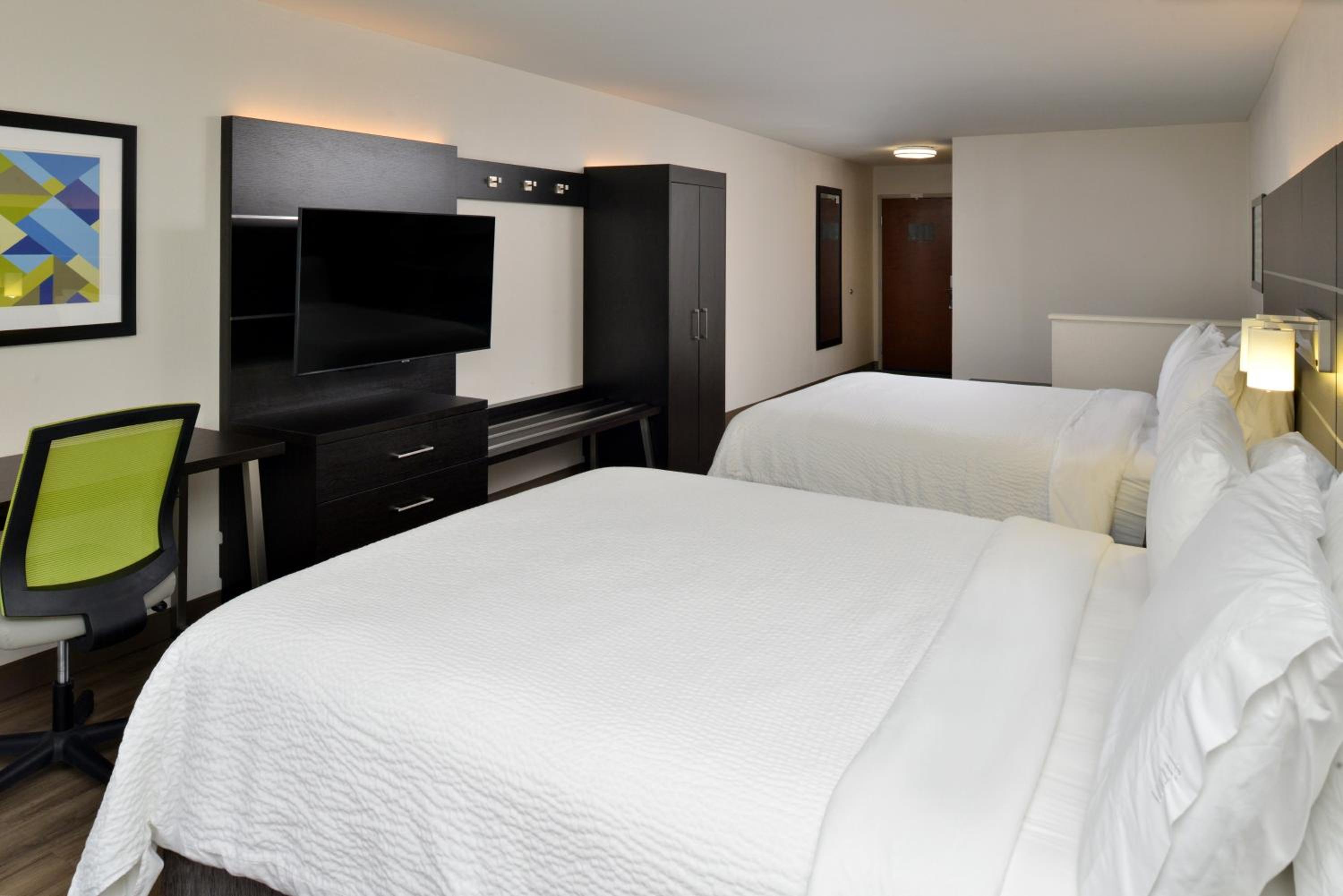 Double Suite with Two Double Beds - Non-Smoking