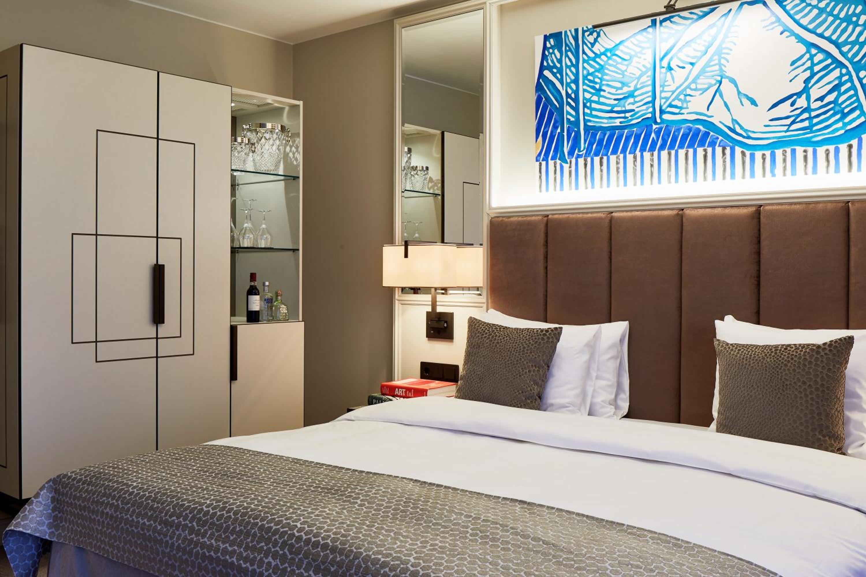 Graceful Deluxe Signature