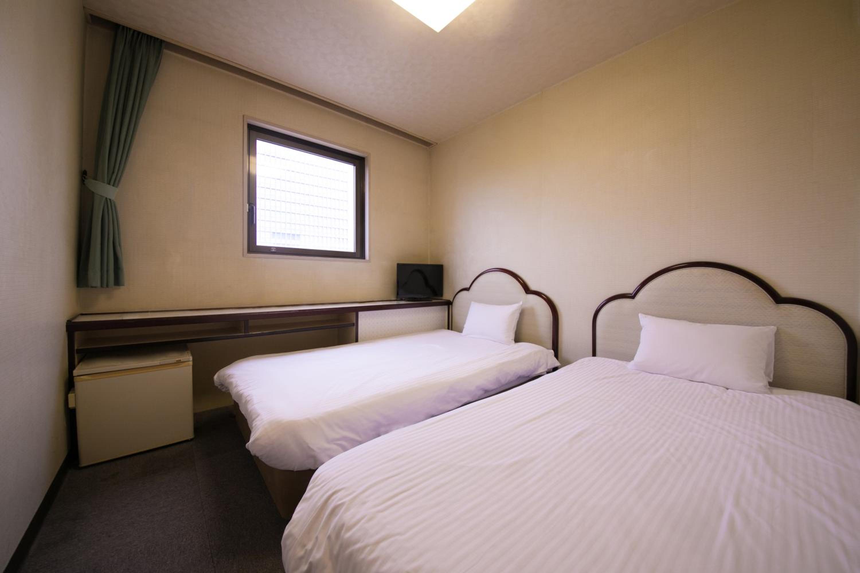Twin Room - Non-Smoking