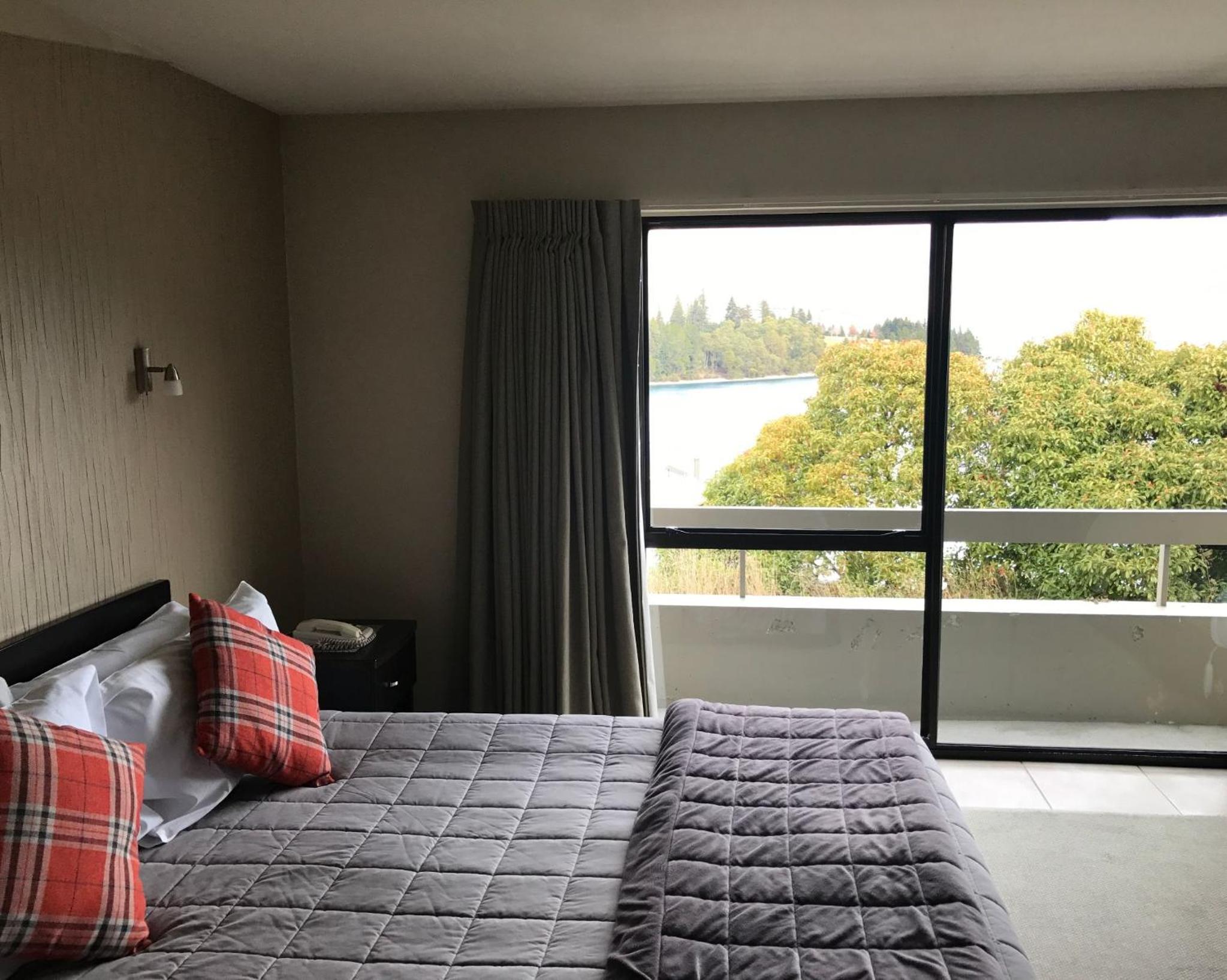 Lake Facing Kitchen Studio