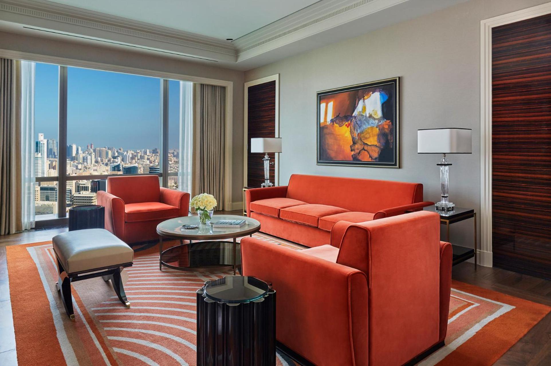 State Suite king bed