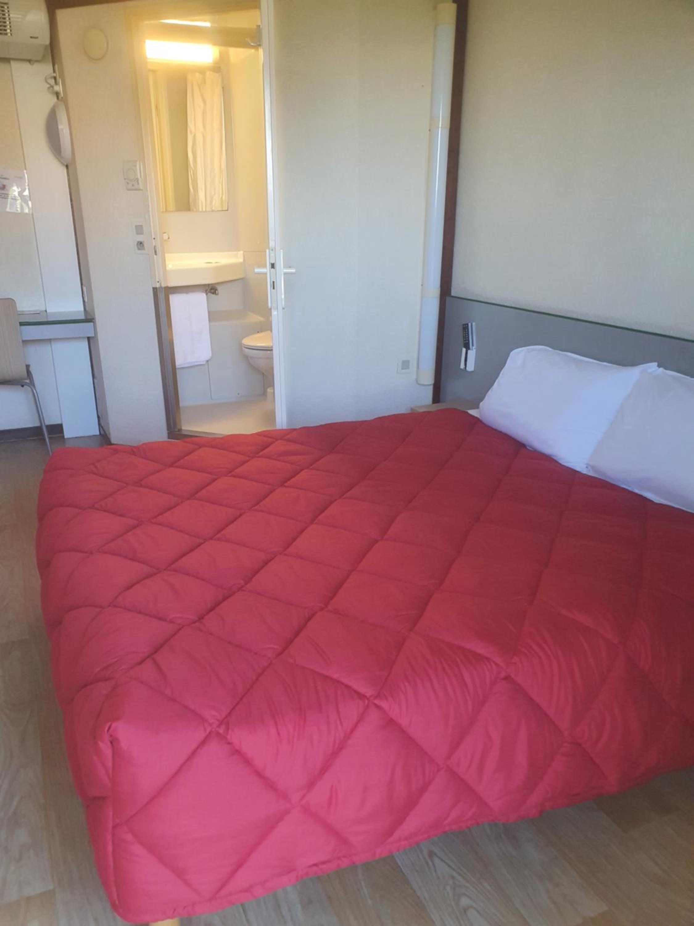 Double Room with 1 Double Bed