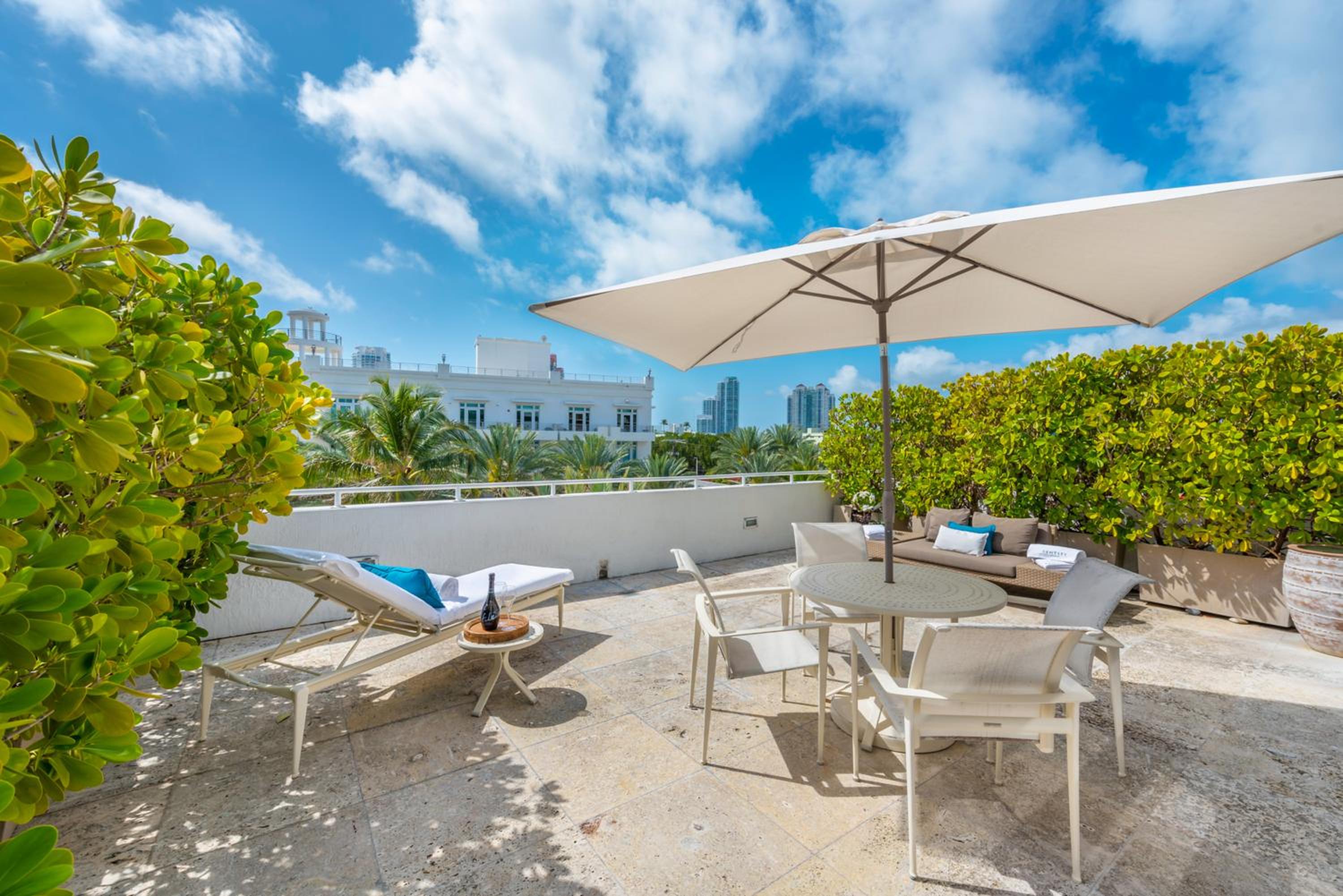 BENTLEY PENTHOUSE TWO BEDROOM