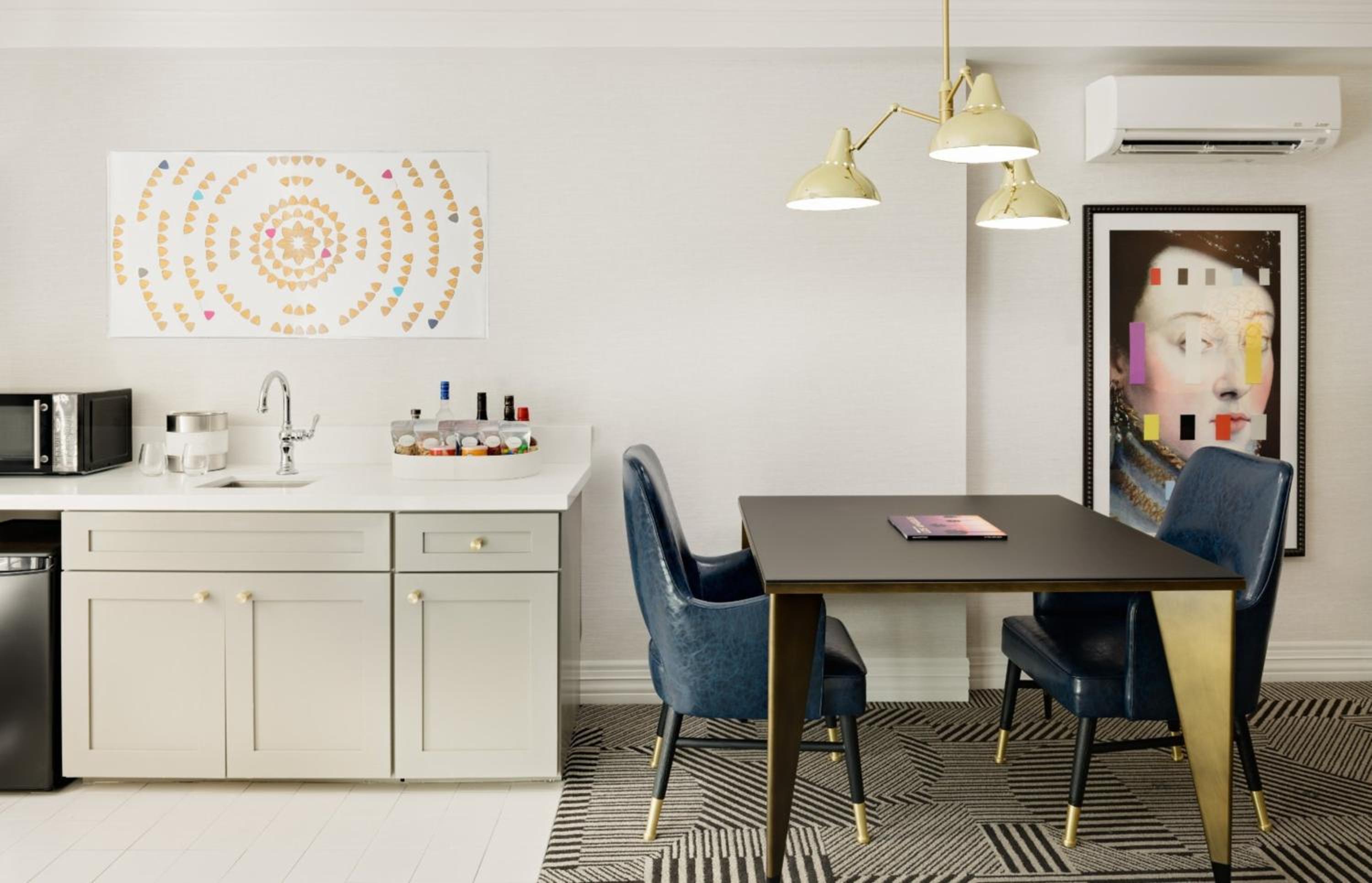 ADA Signature King Suite