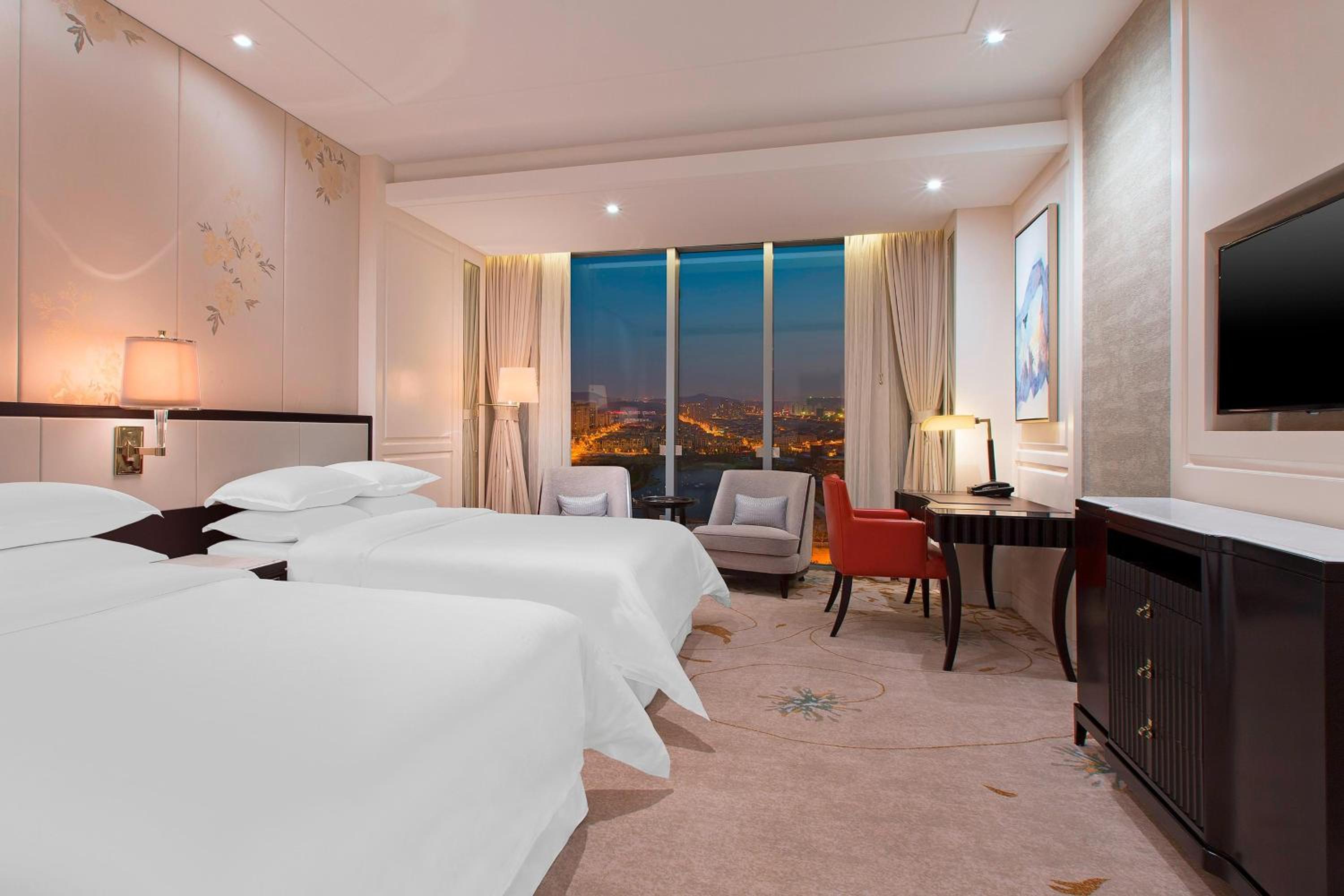 Club level, Guest room, Twin, High floor 