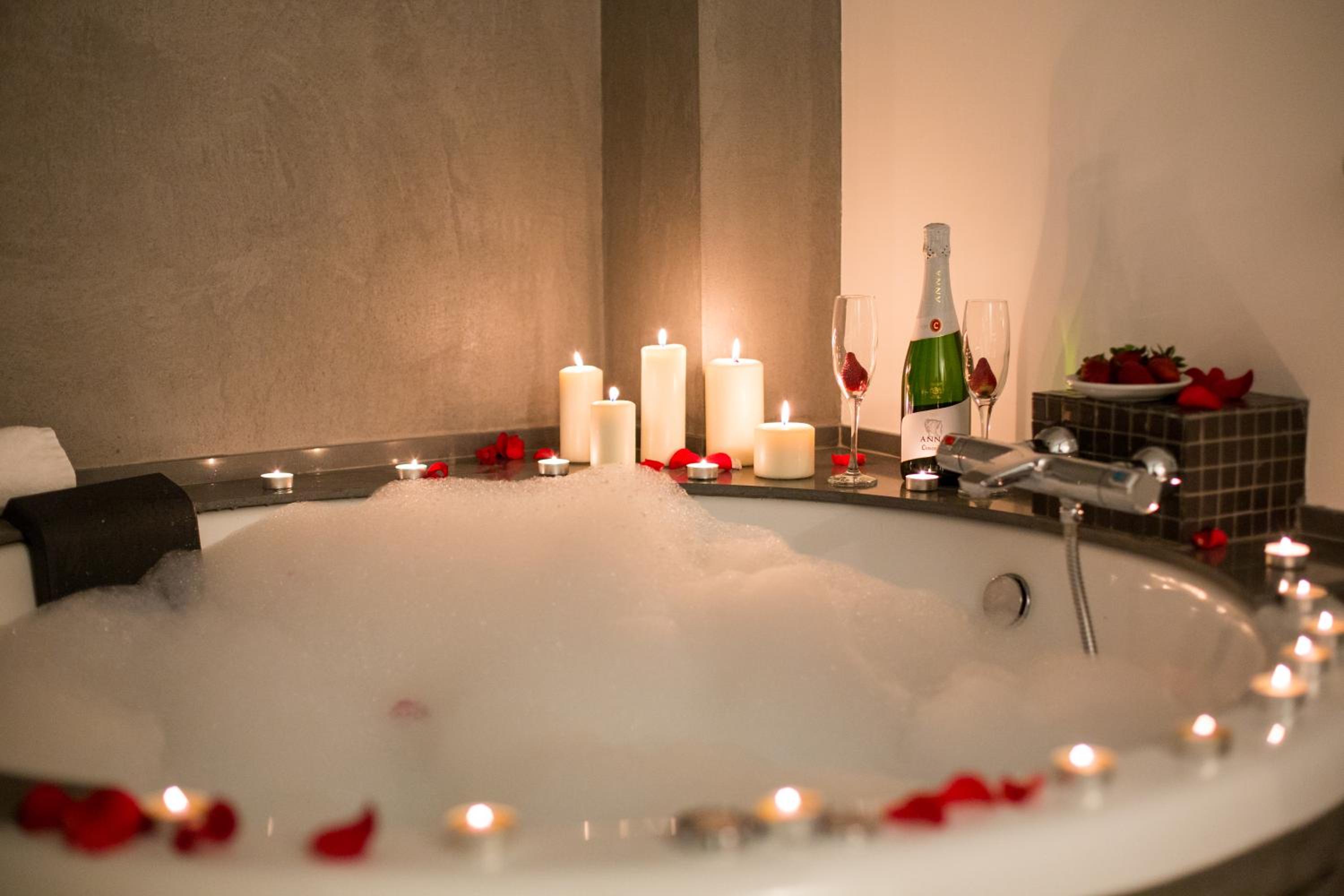 Deluxe Apartment with jacuzzi