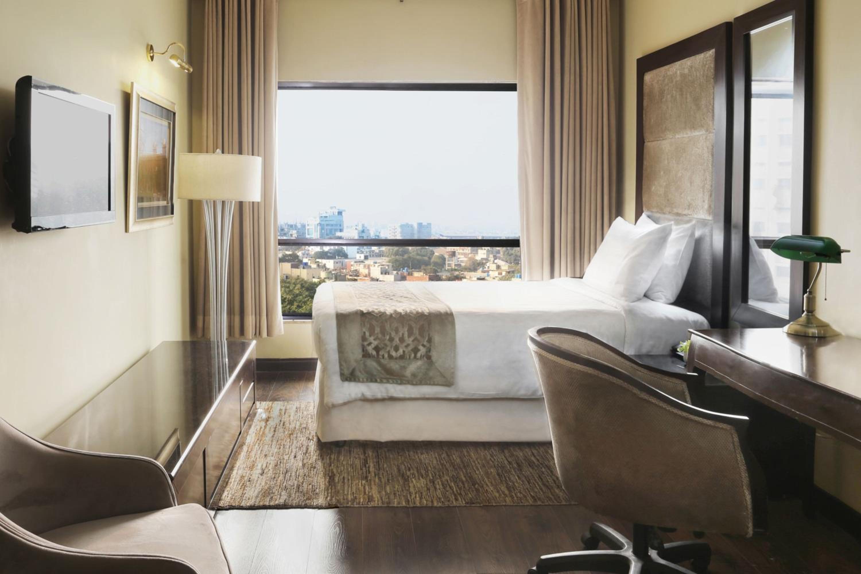 Classic, Guest room, 1 King, City view