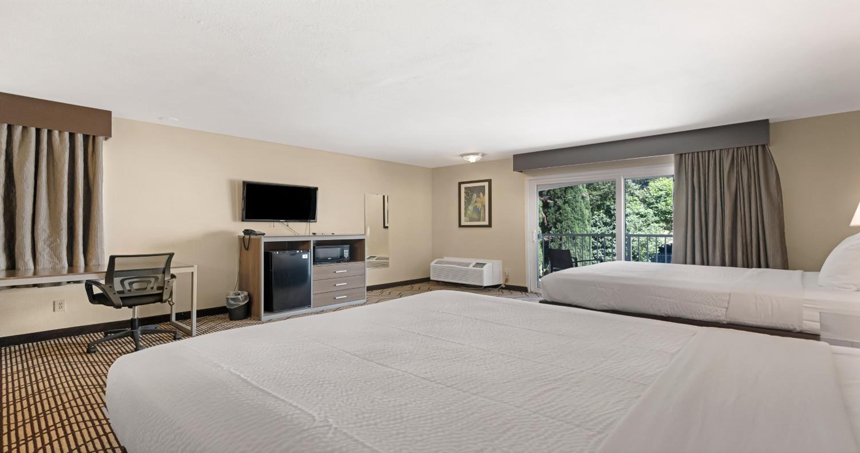 Queen Room with Two Queen Beds - Non-Smoking