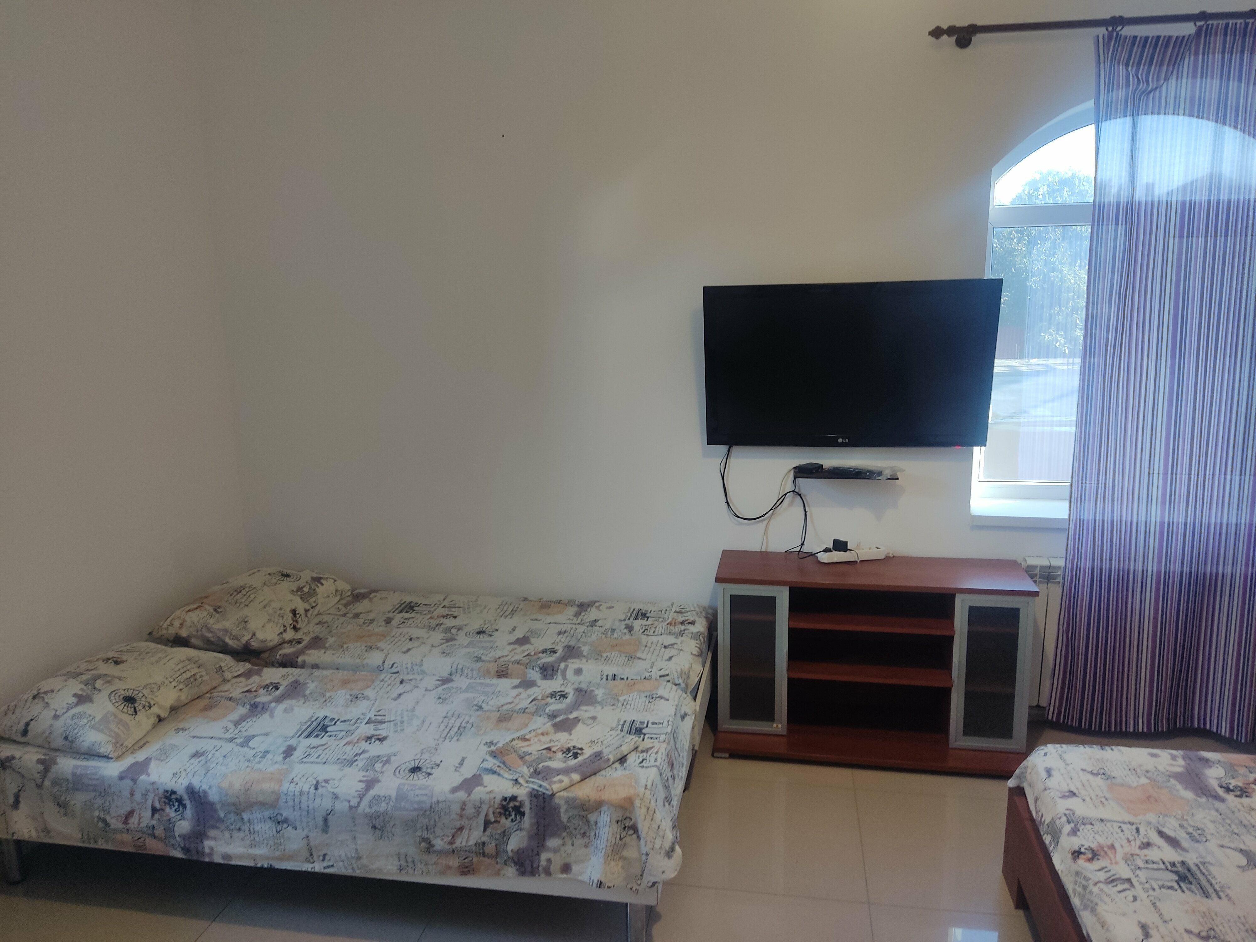 Cемейный номер с собственной ванной комнатой