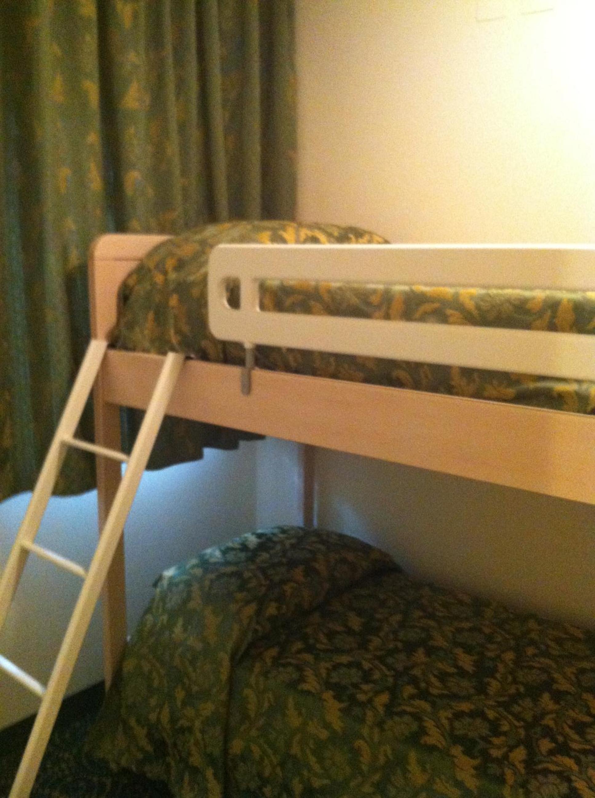 Family Room (2 Adults + 2 Children)