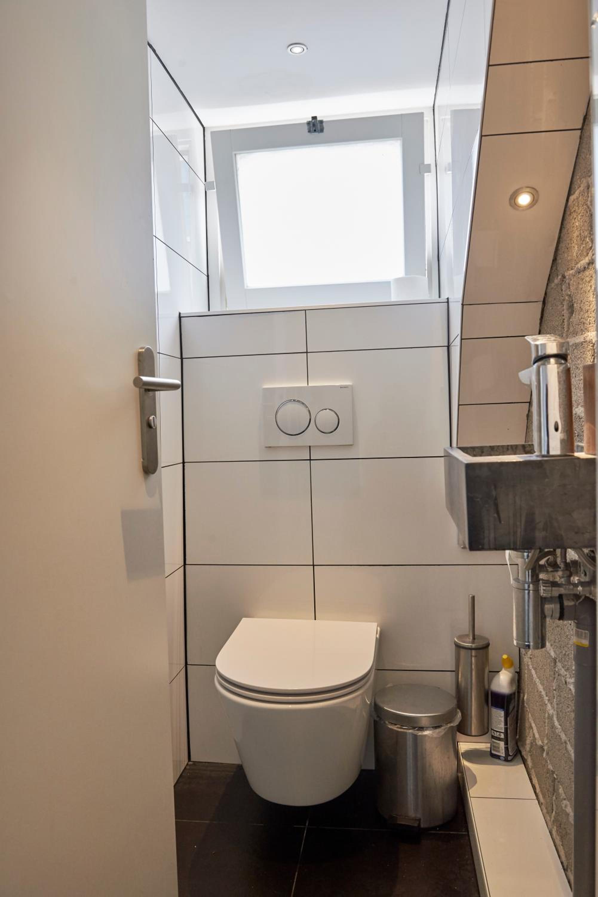 Basic Single Room with Shared Bathroom -