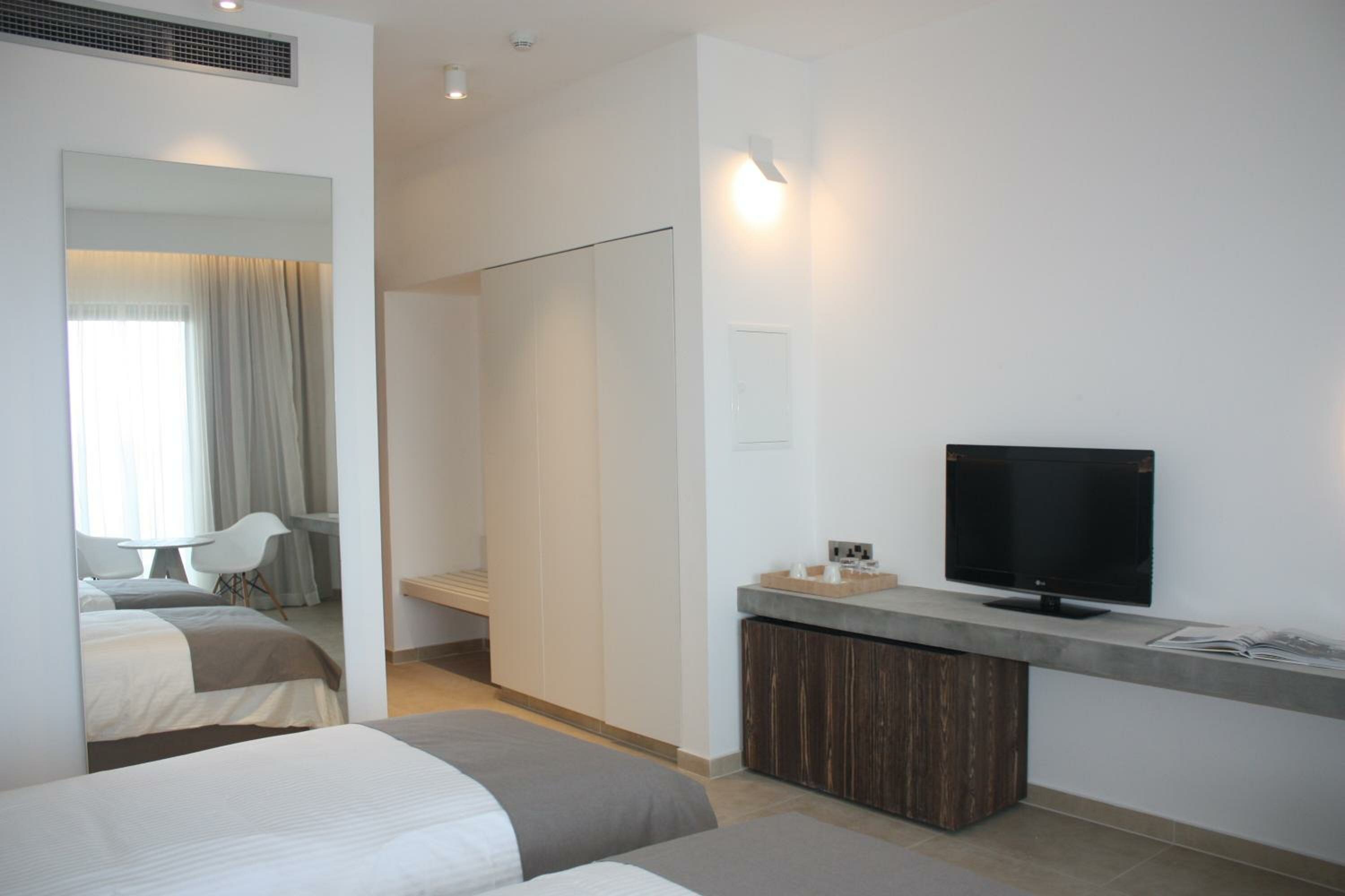 Comfort Superior Room with Airport Transfer 