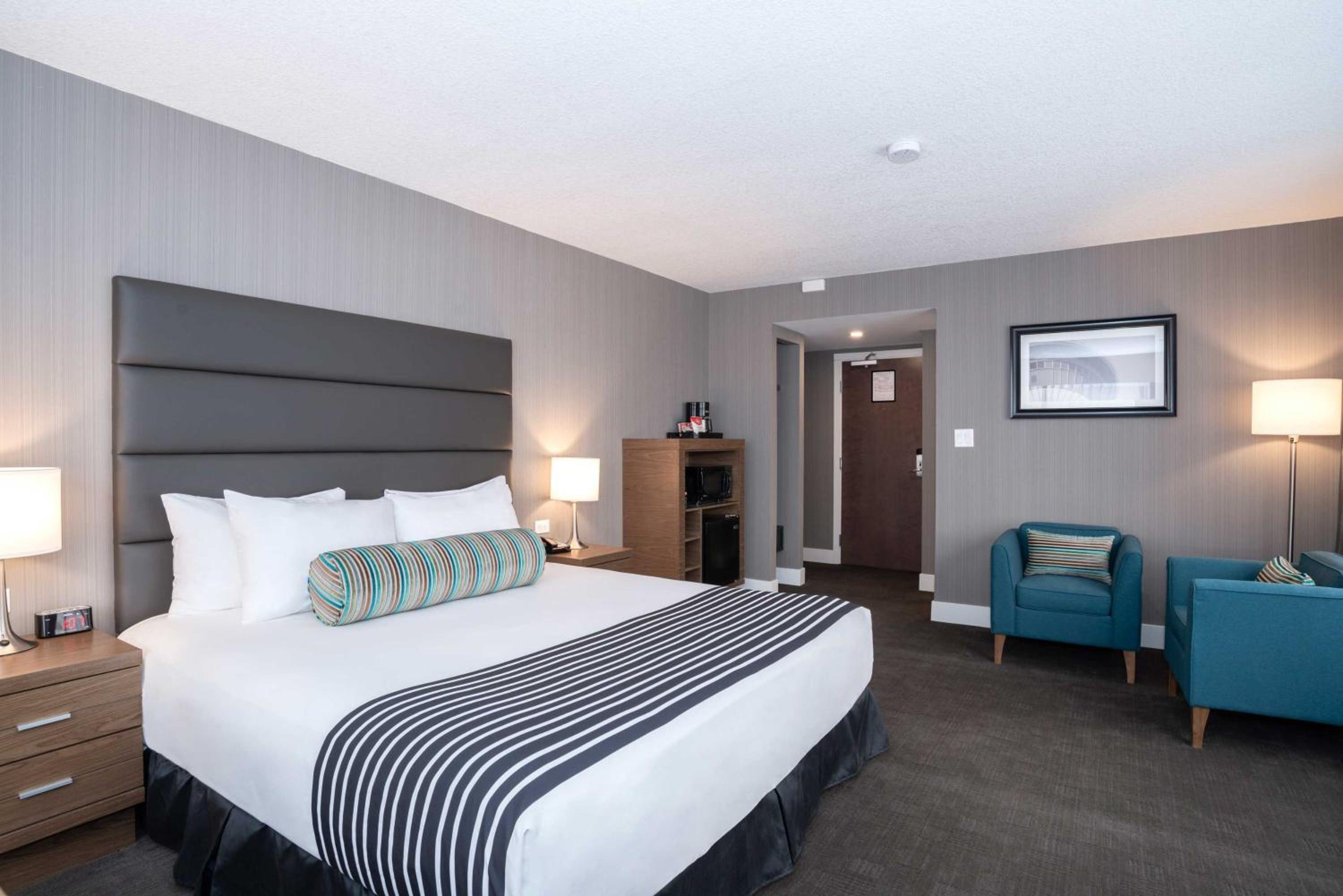 Standard Room, 1 King Bed