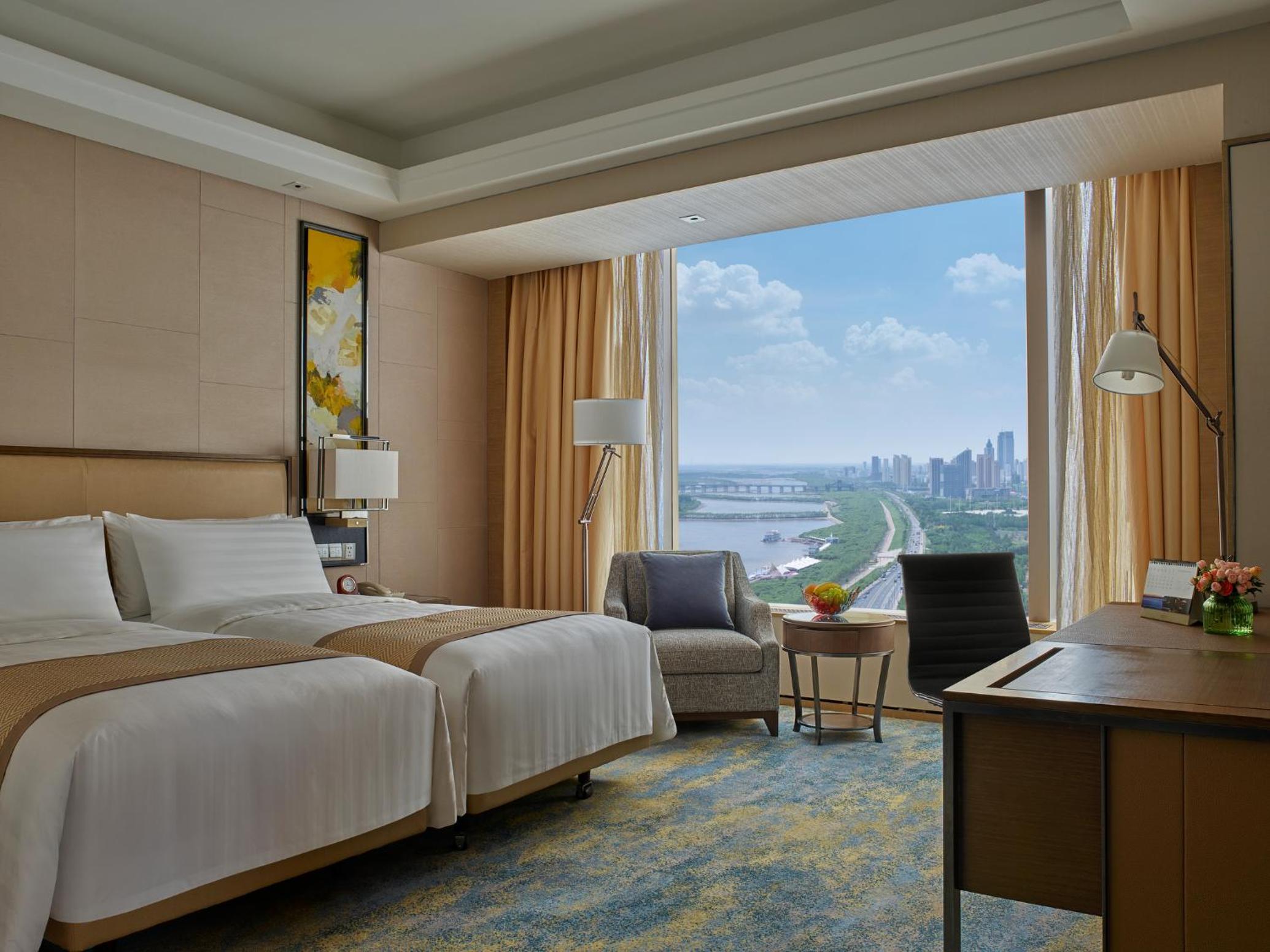 Deluxe River View Twin