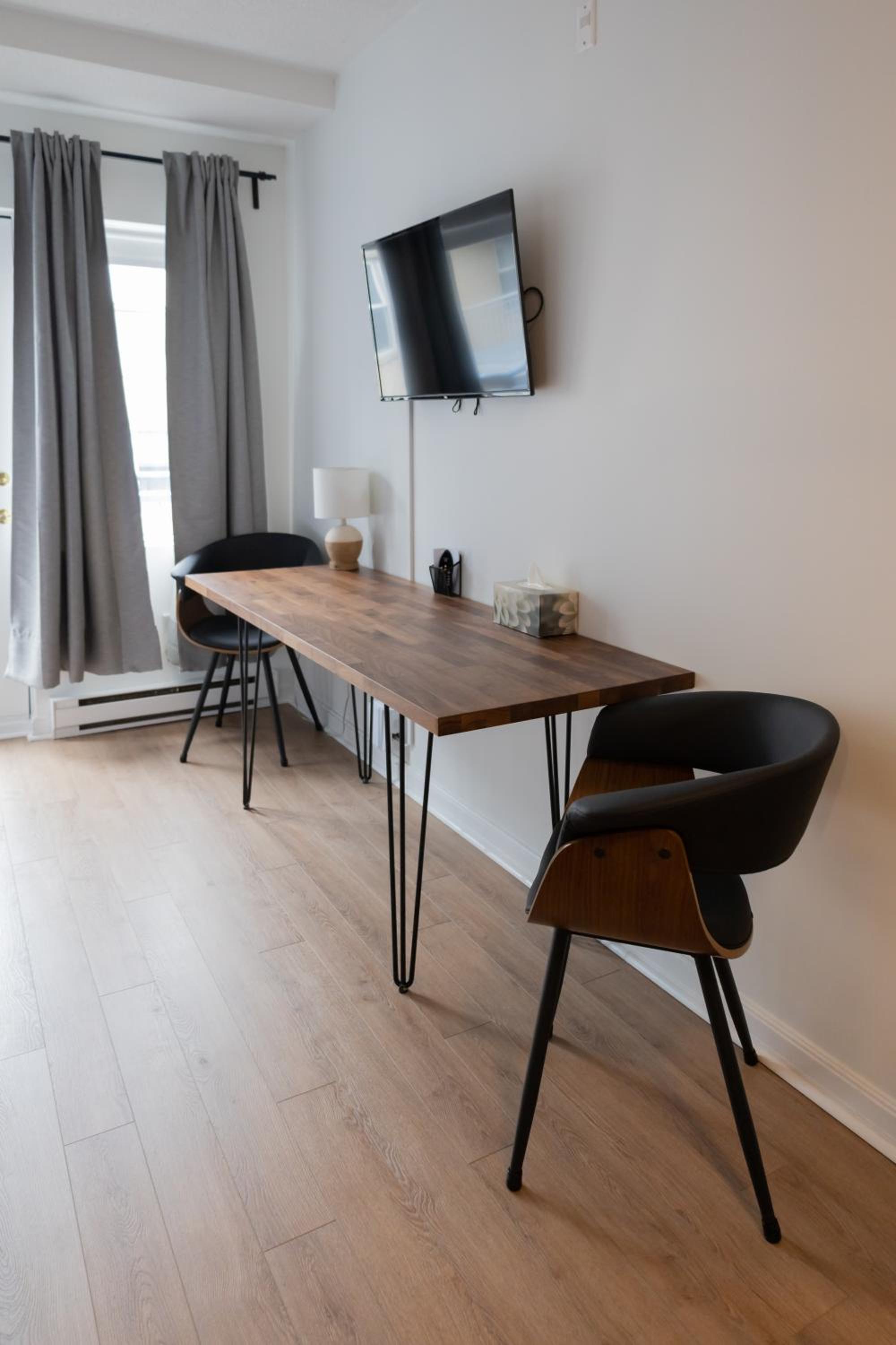 Queen Room with Balcony