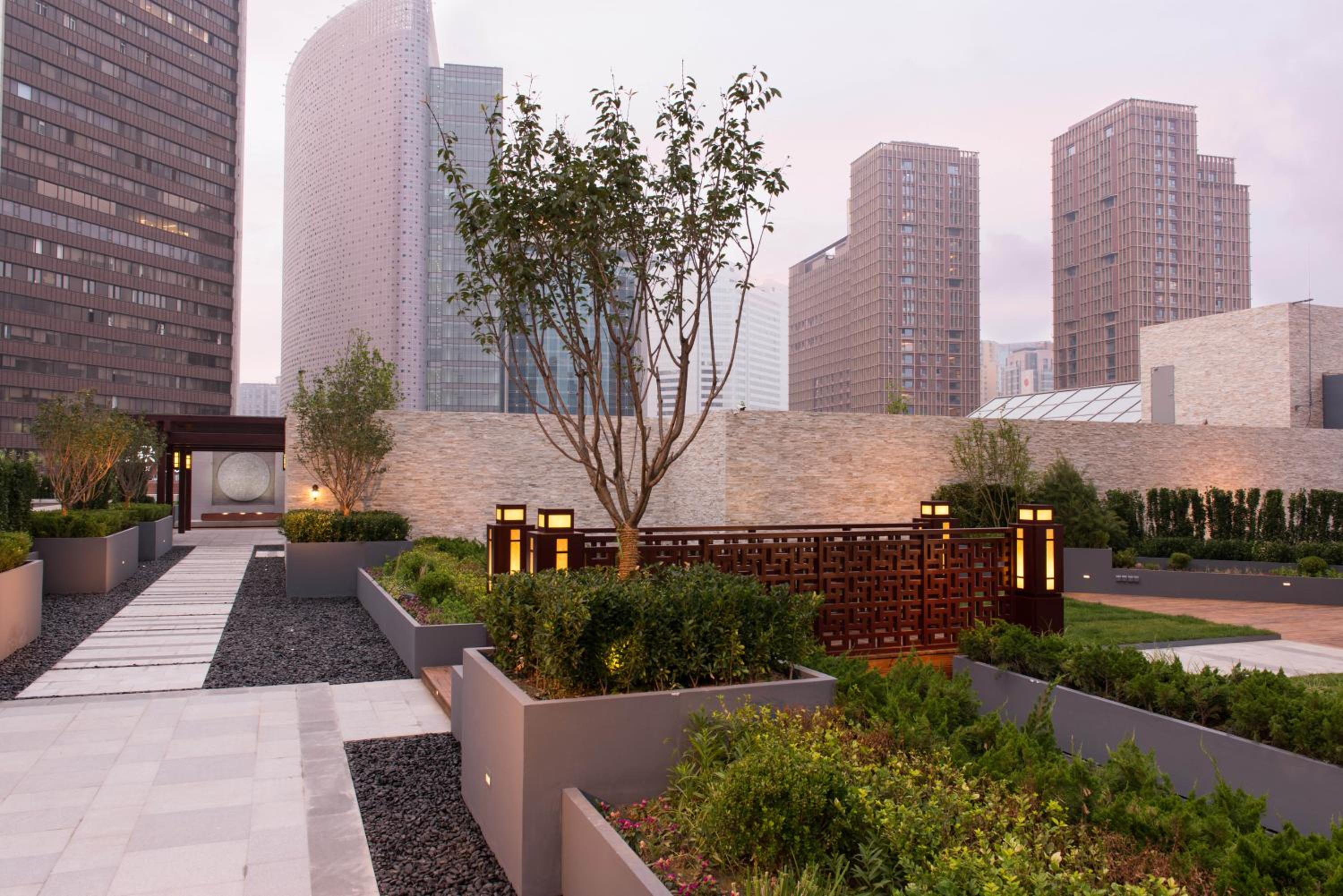 Deluxe Plus King Room