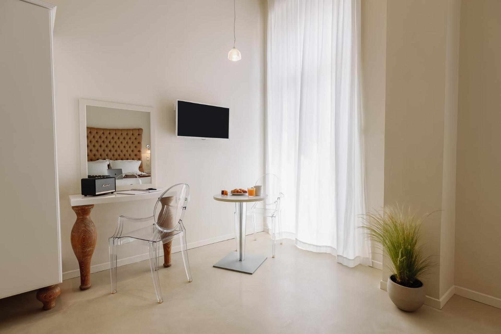 Superior Double Room with Balcony