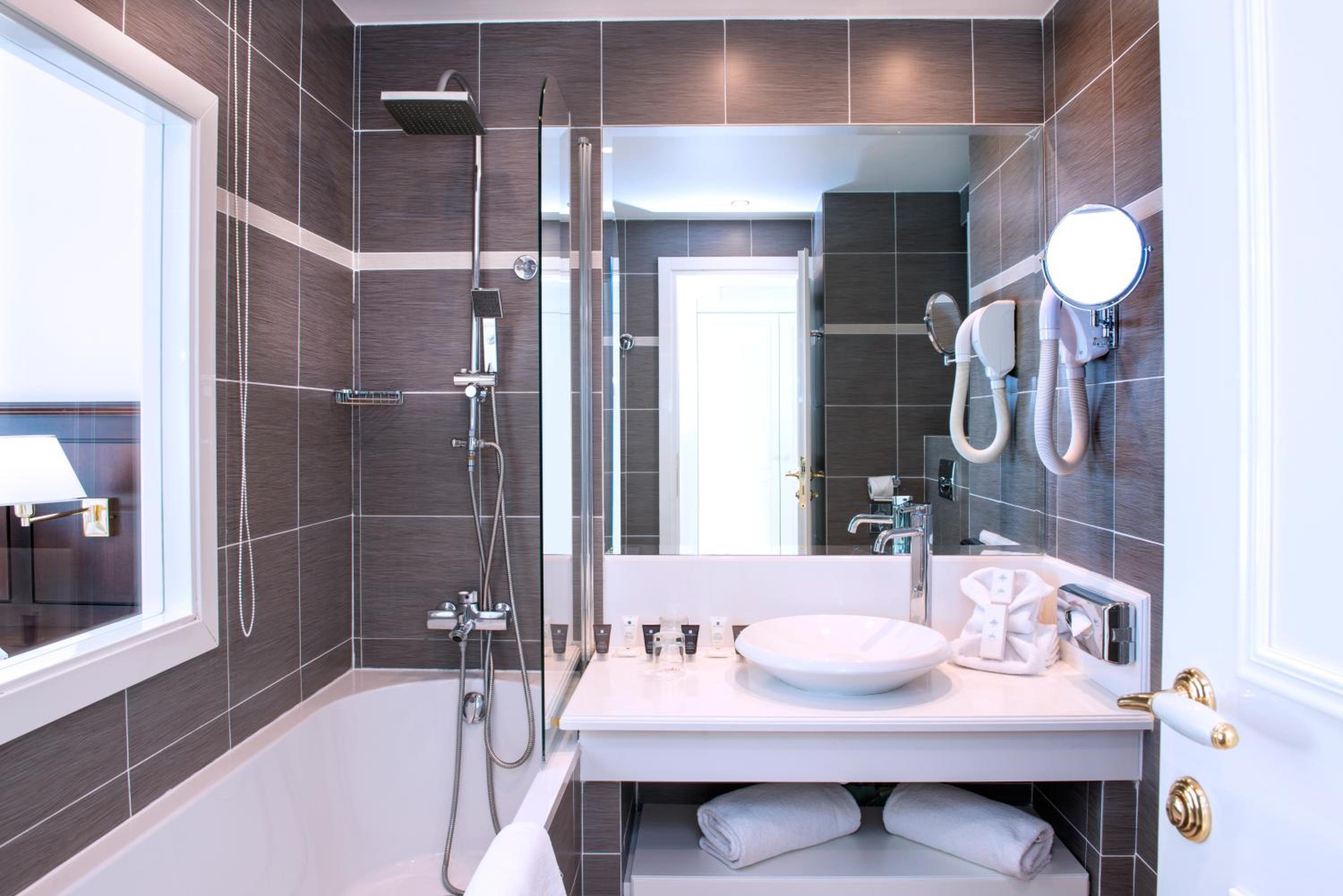 Double Room with Partial Sea View