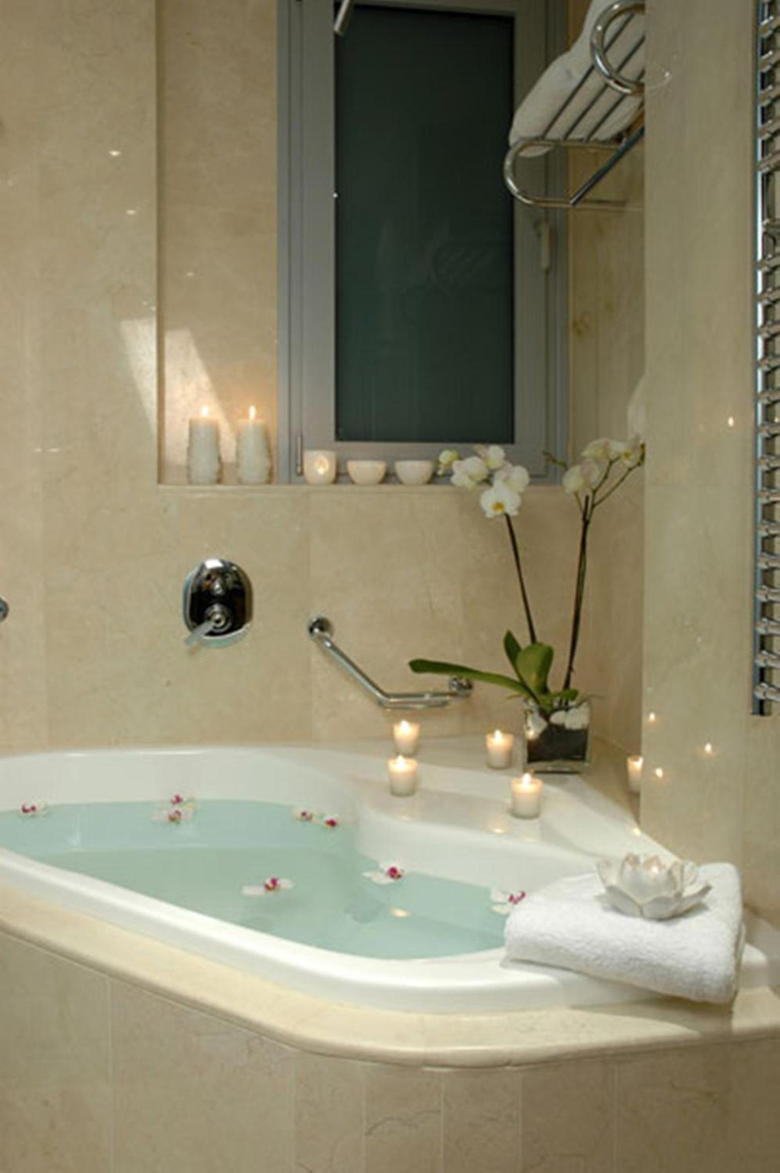 Luxury Suite with Front Sea View