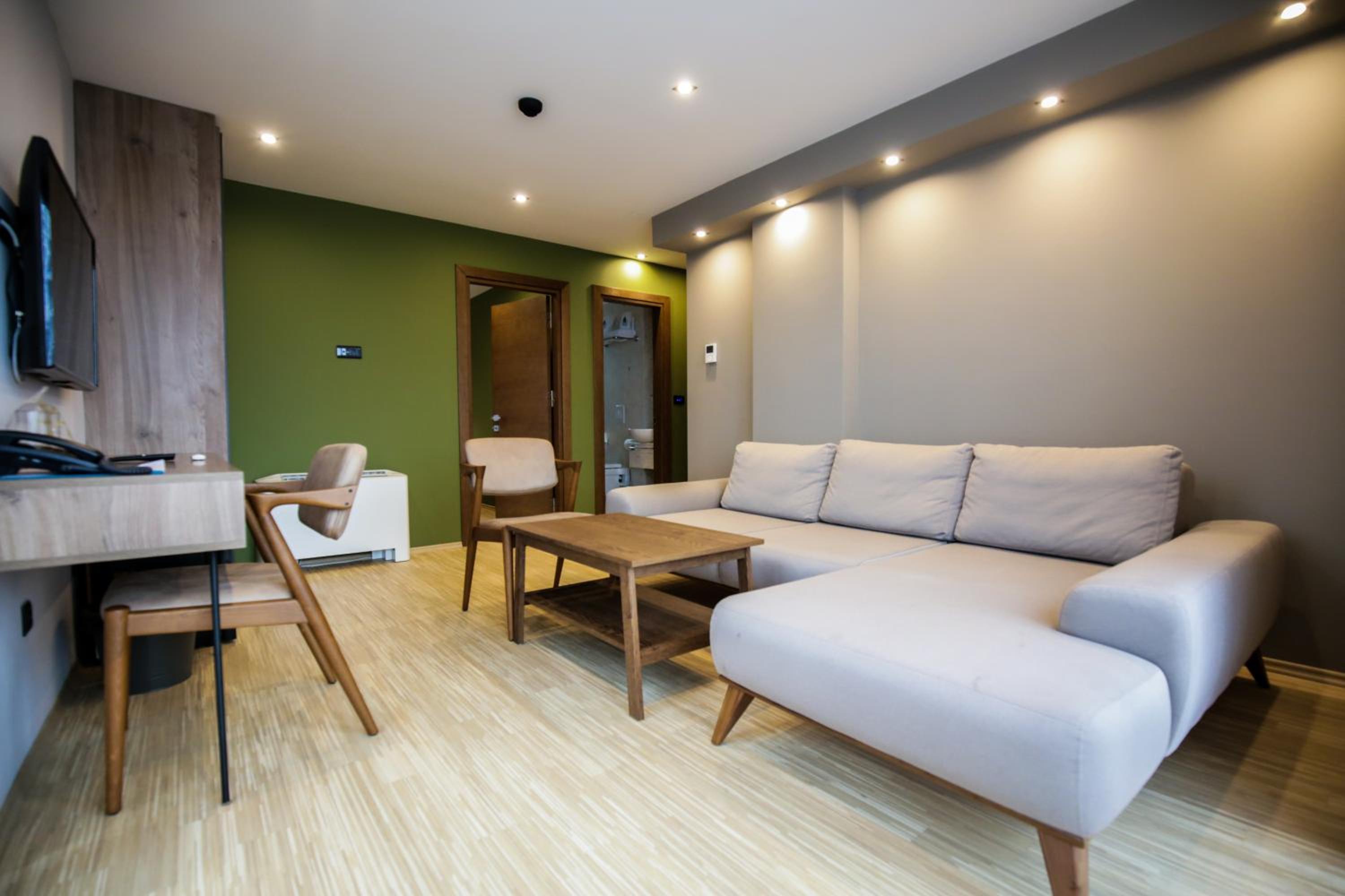 Suite with Lake View