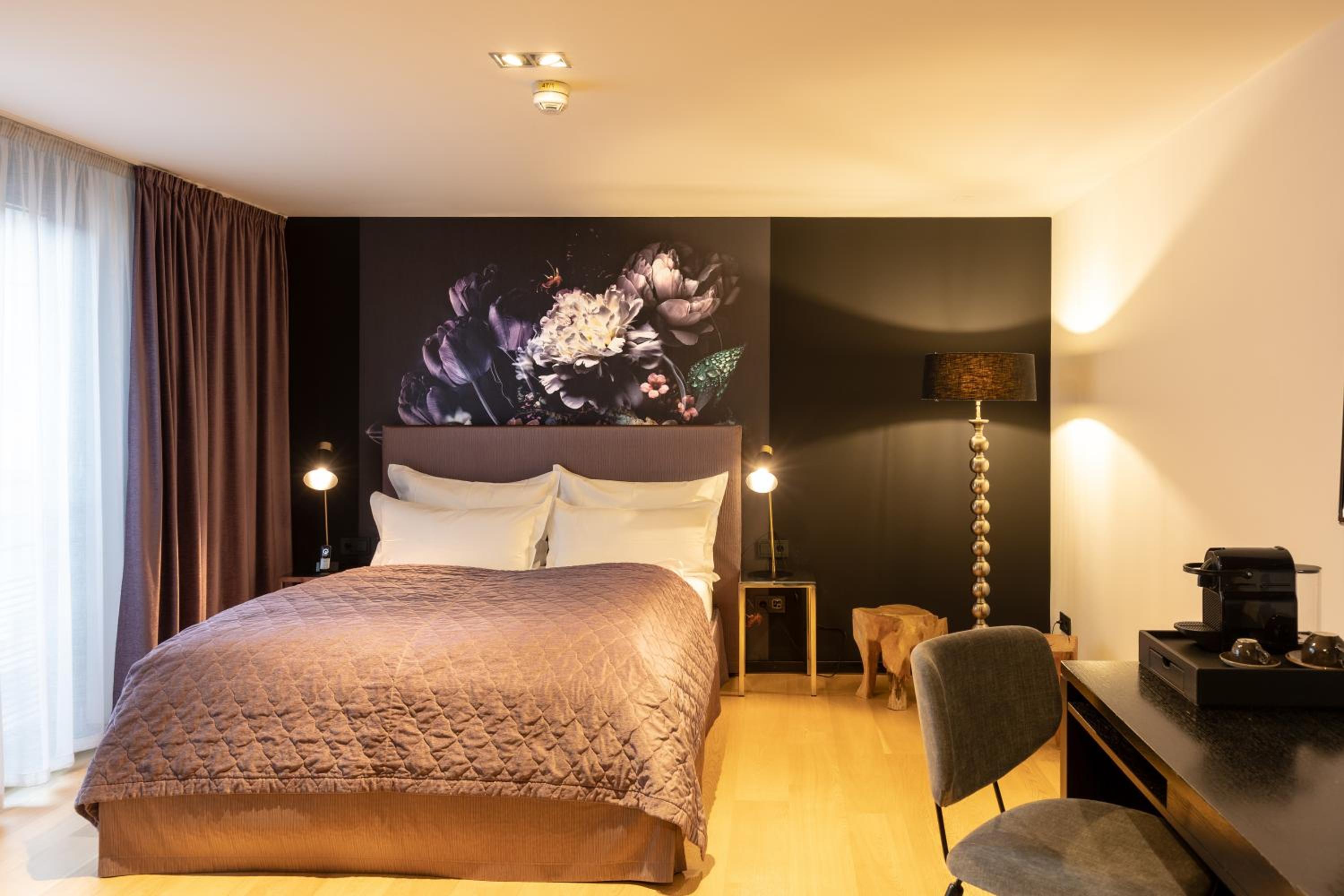 Double Room Light