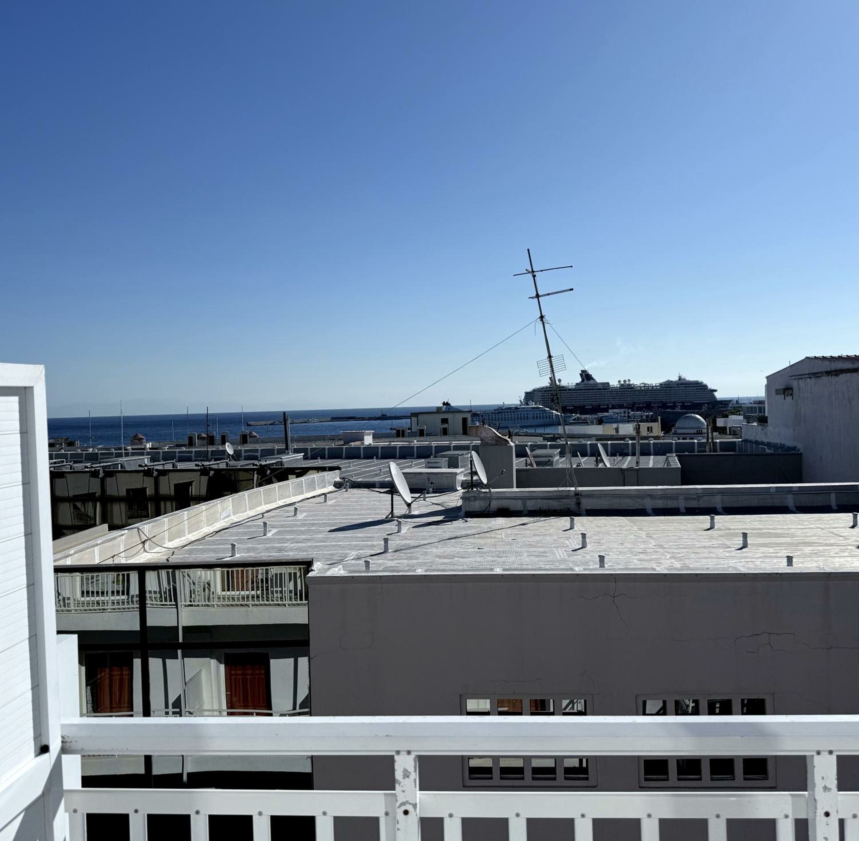Superior Room with City and Sea View