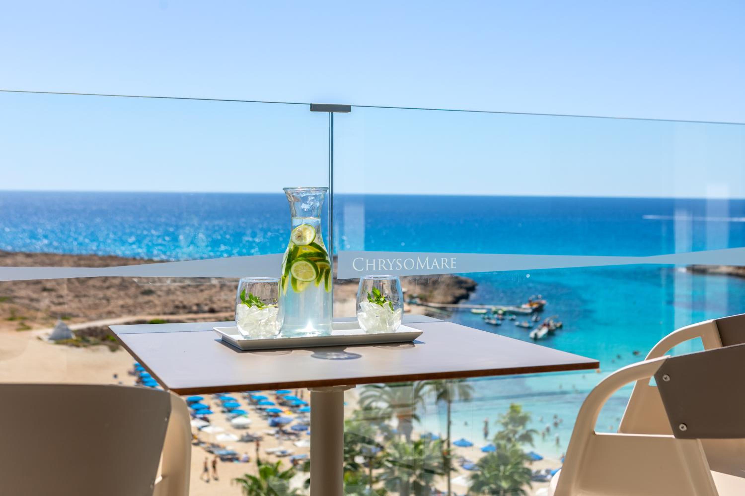 Suite Front Sea View