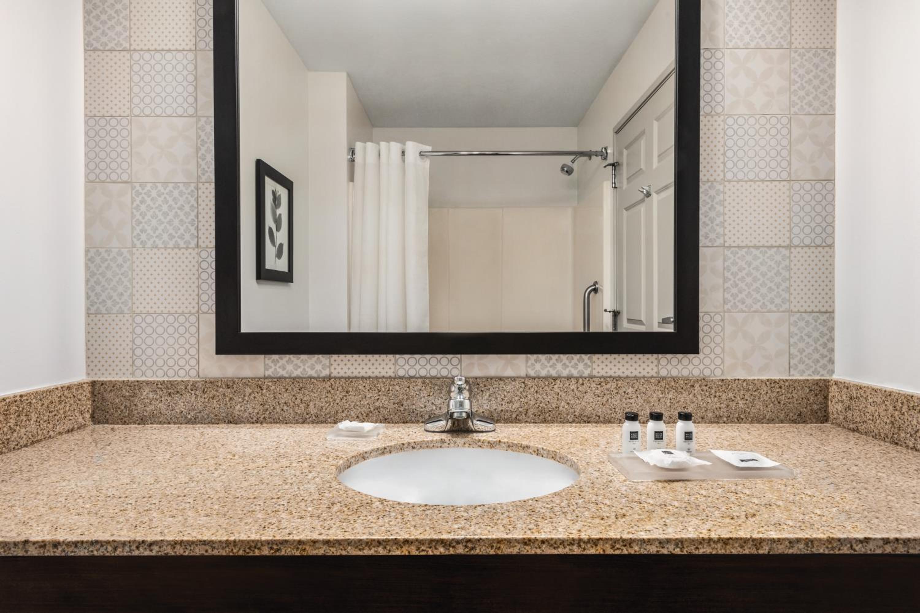 Queen Room with Two Queen Beds - Accessible - Non-Smoking