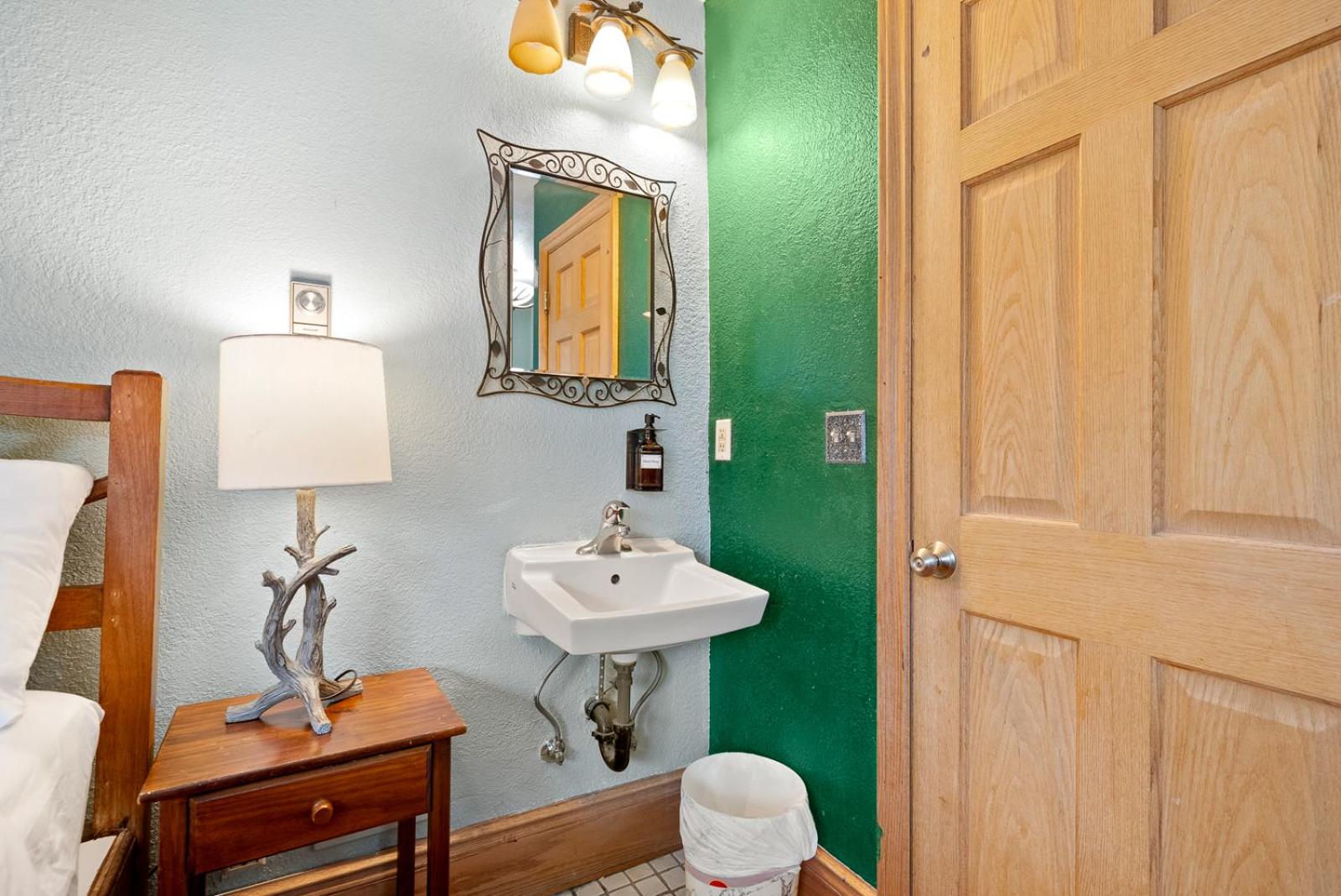 Double twin Room with Private Bathroom