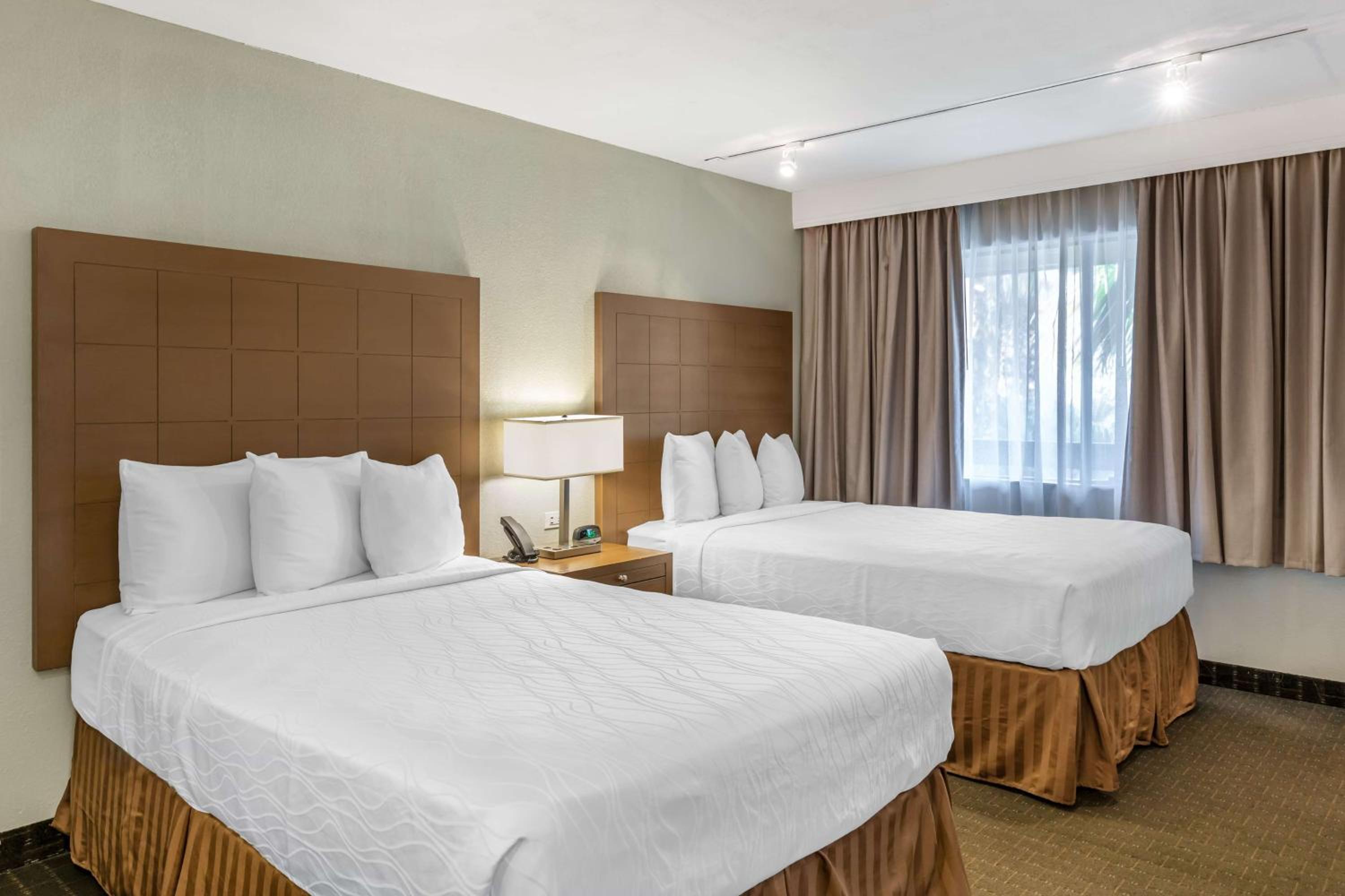 Double Room with Two Double Beds - Non-Smoking