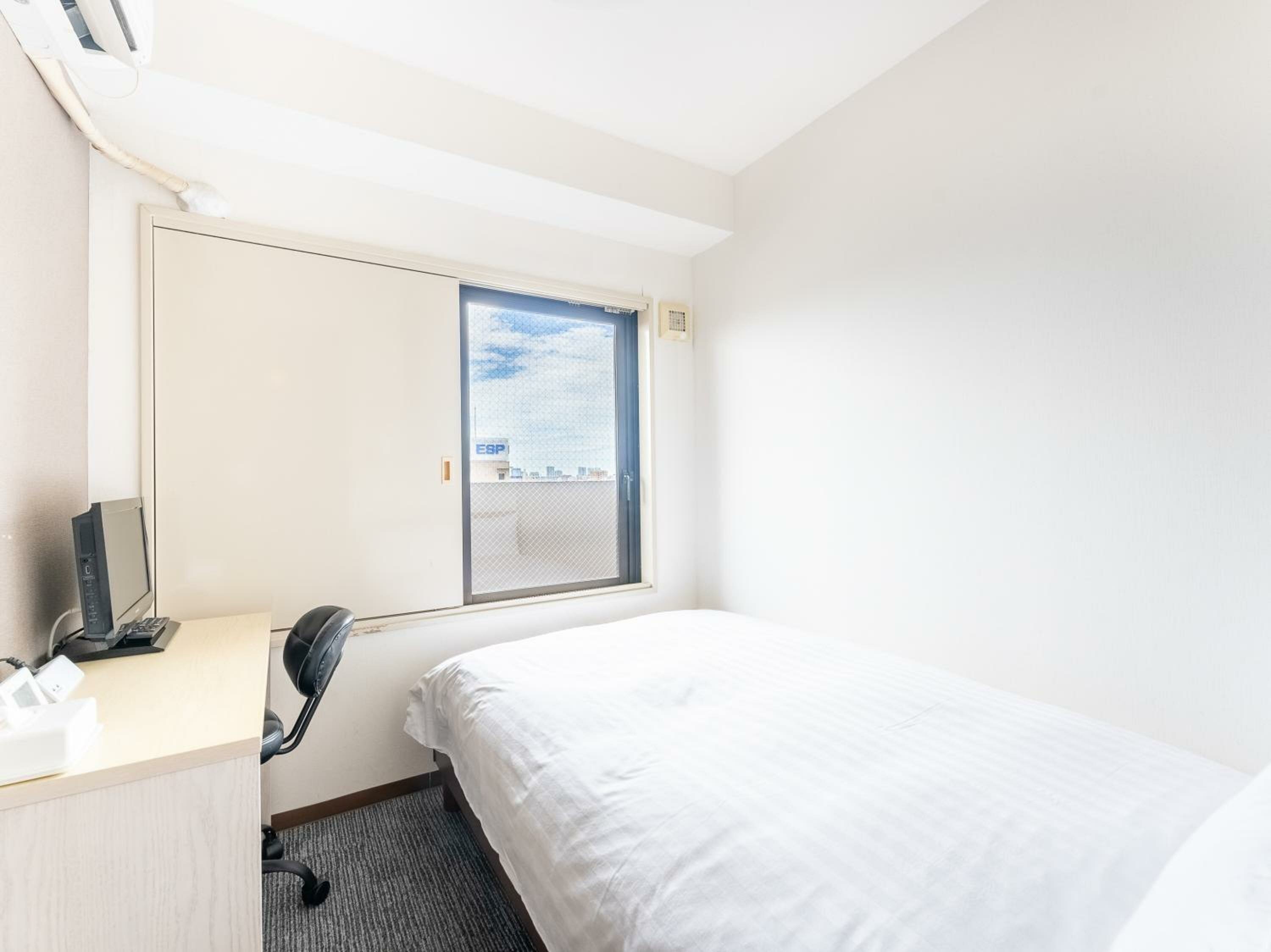 Double Room with Small Double Bed - Non-Smoking