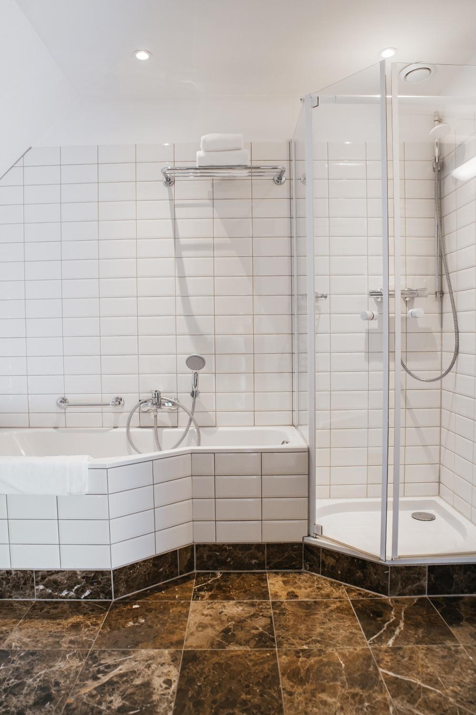 Cozy, Wooden Empire Double