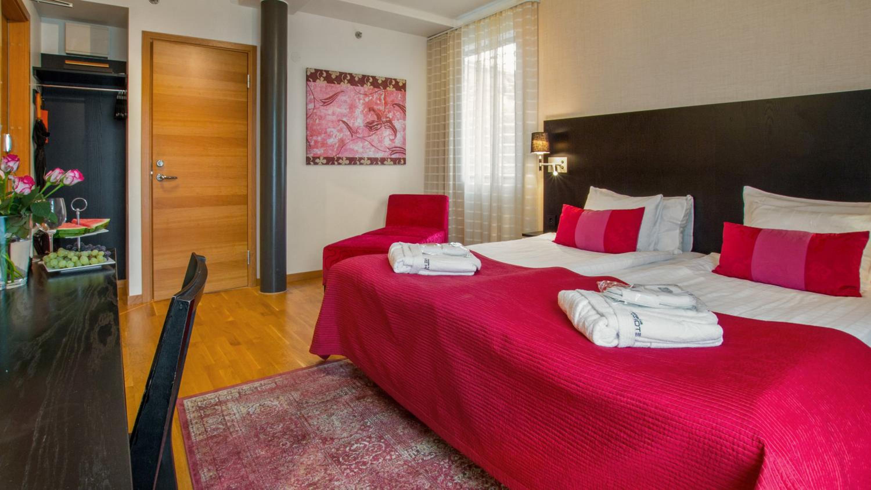 Premium King Room - Non-Smoking